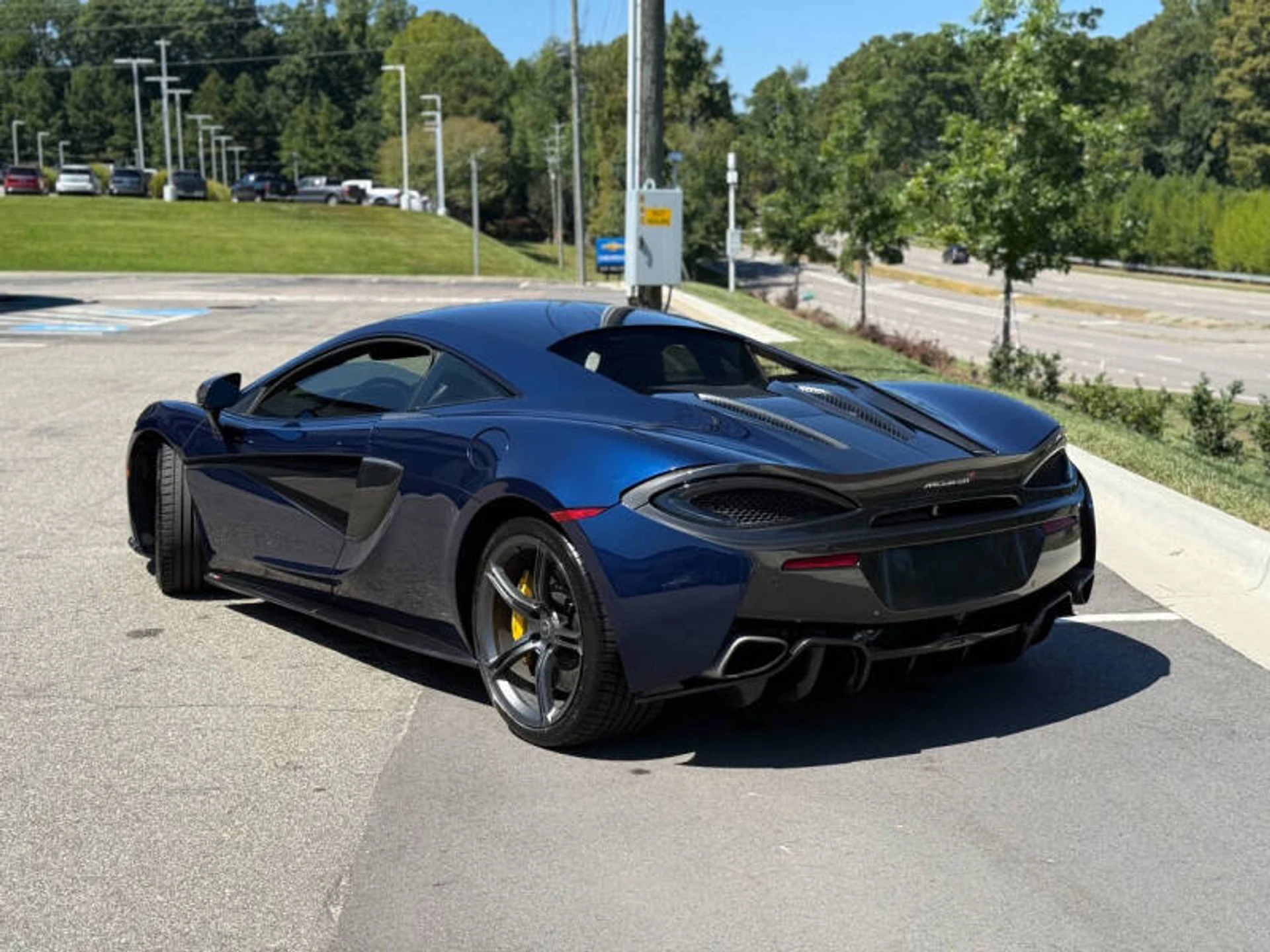 mph007_2910720550_2016_mclaren_570s_base_2dr_coupe_fe201c34b0
