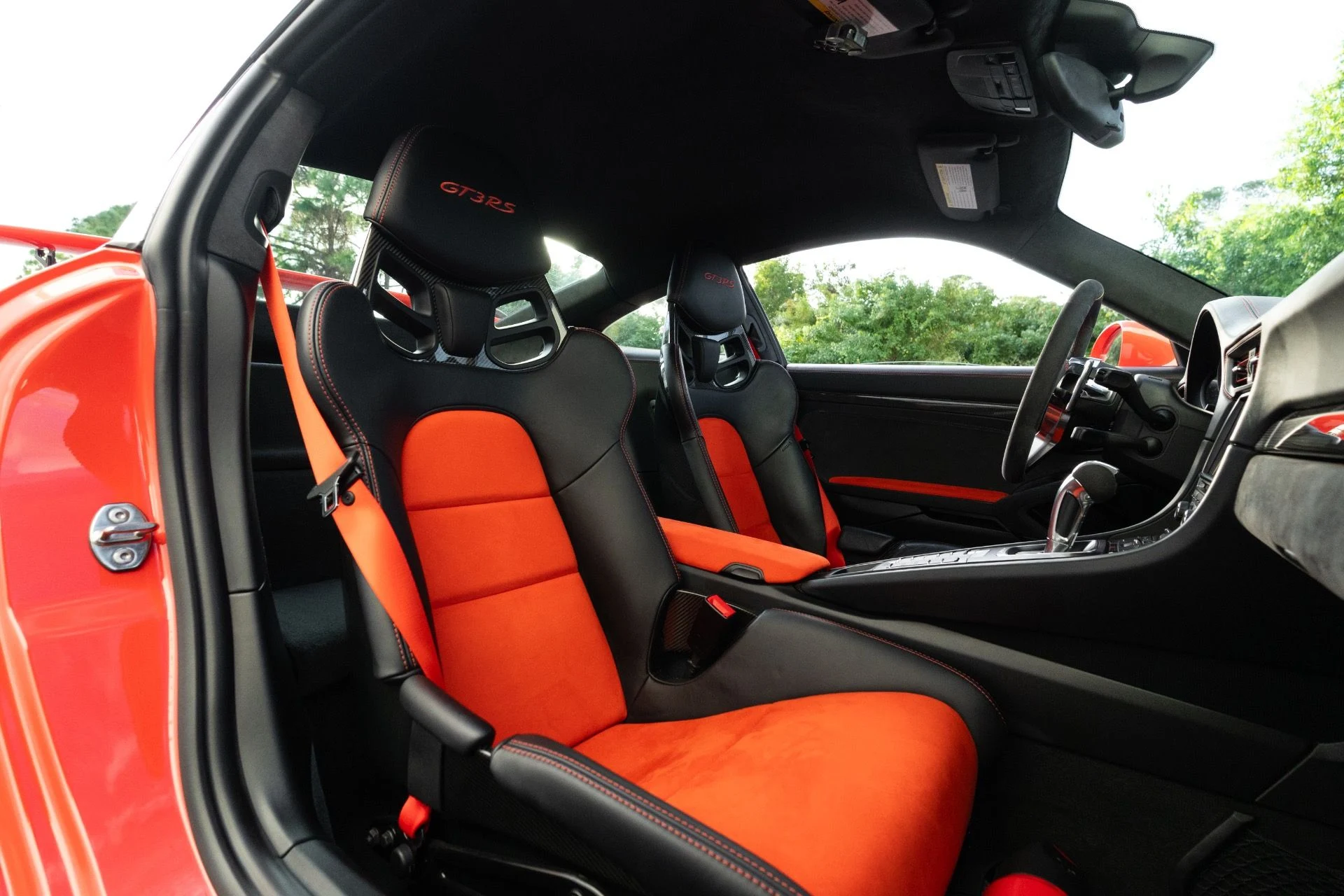 mph007_2913893968_Used_2016_Porsche_911_GT_3_RS_1766773556_e3a6404e6b