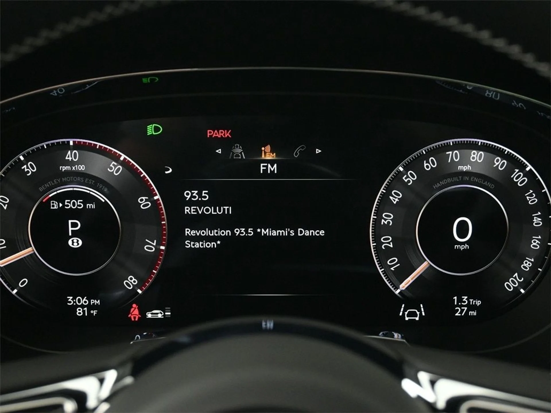 mph007_2921269179_4c2a5e2aef19289f8984375201b8564cx_90fbd69bd2