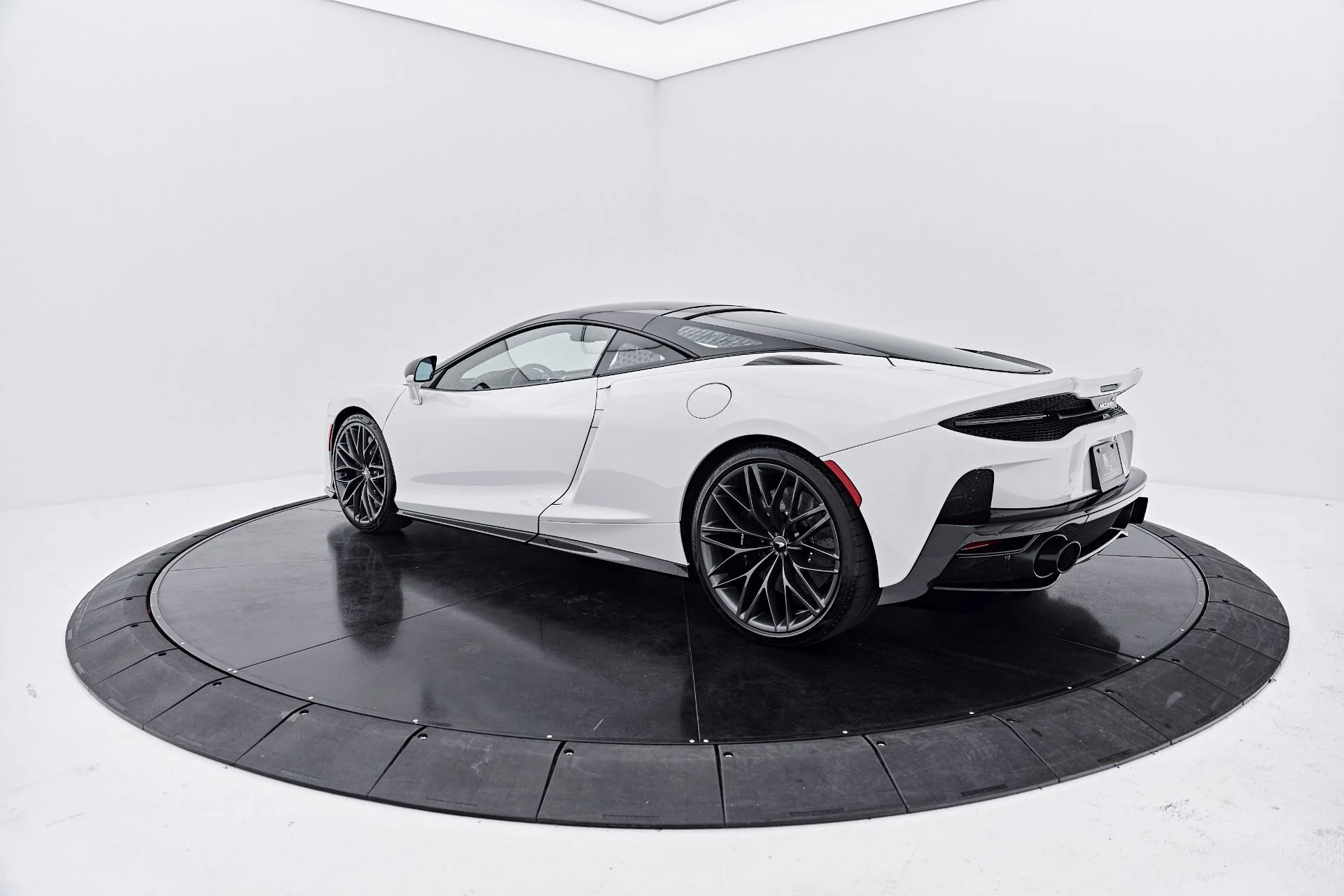 mph007_2926132598_Used_2025_Mc_Laren_GTS_1790357815_54a6c1d017