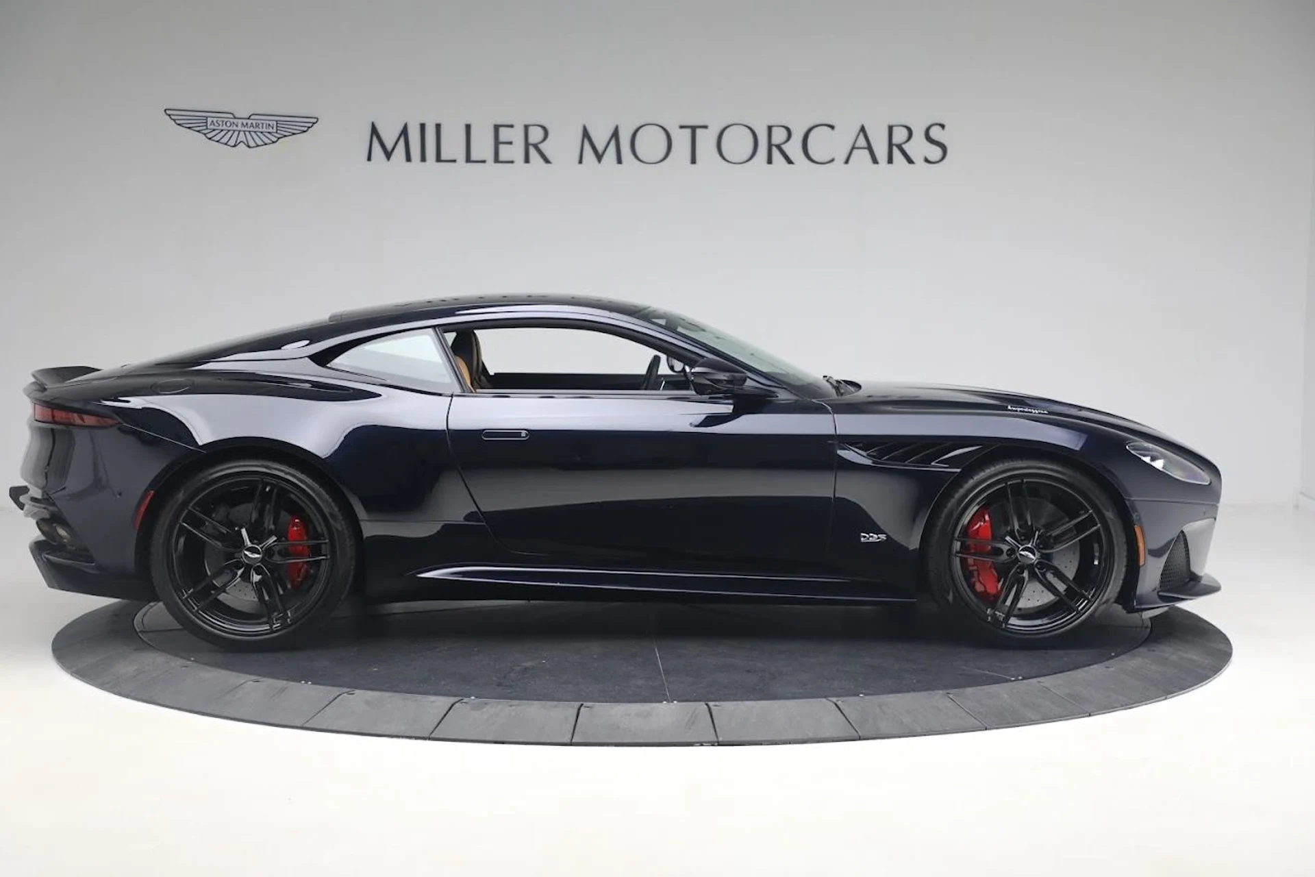 mph007_2934326098_Used_2019_Aston_Martin_DBS_Superleggera_1688394544_667bf9bf70