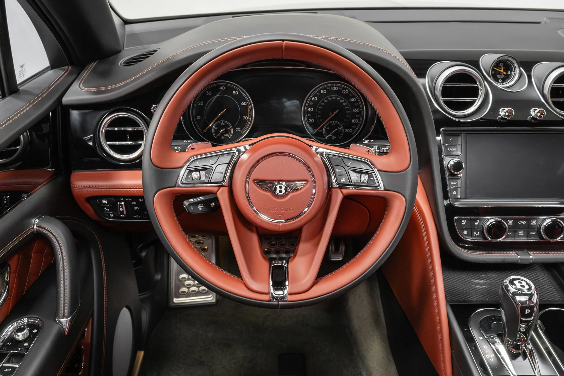 mph007_2938842960_Used_2017_Bentley_Bentayga_W12_1763489562_07ff2eccc7