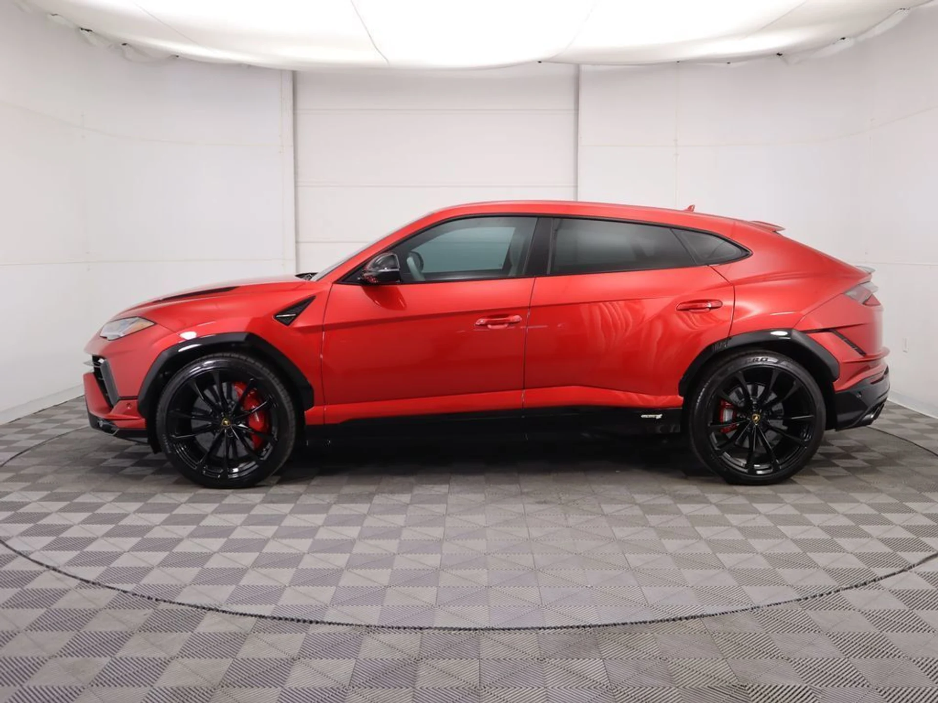 mph007_2939271901_used_2024_lamborghini_urus_sawd_8119_22965395_8_1024_9cca8c72d5