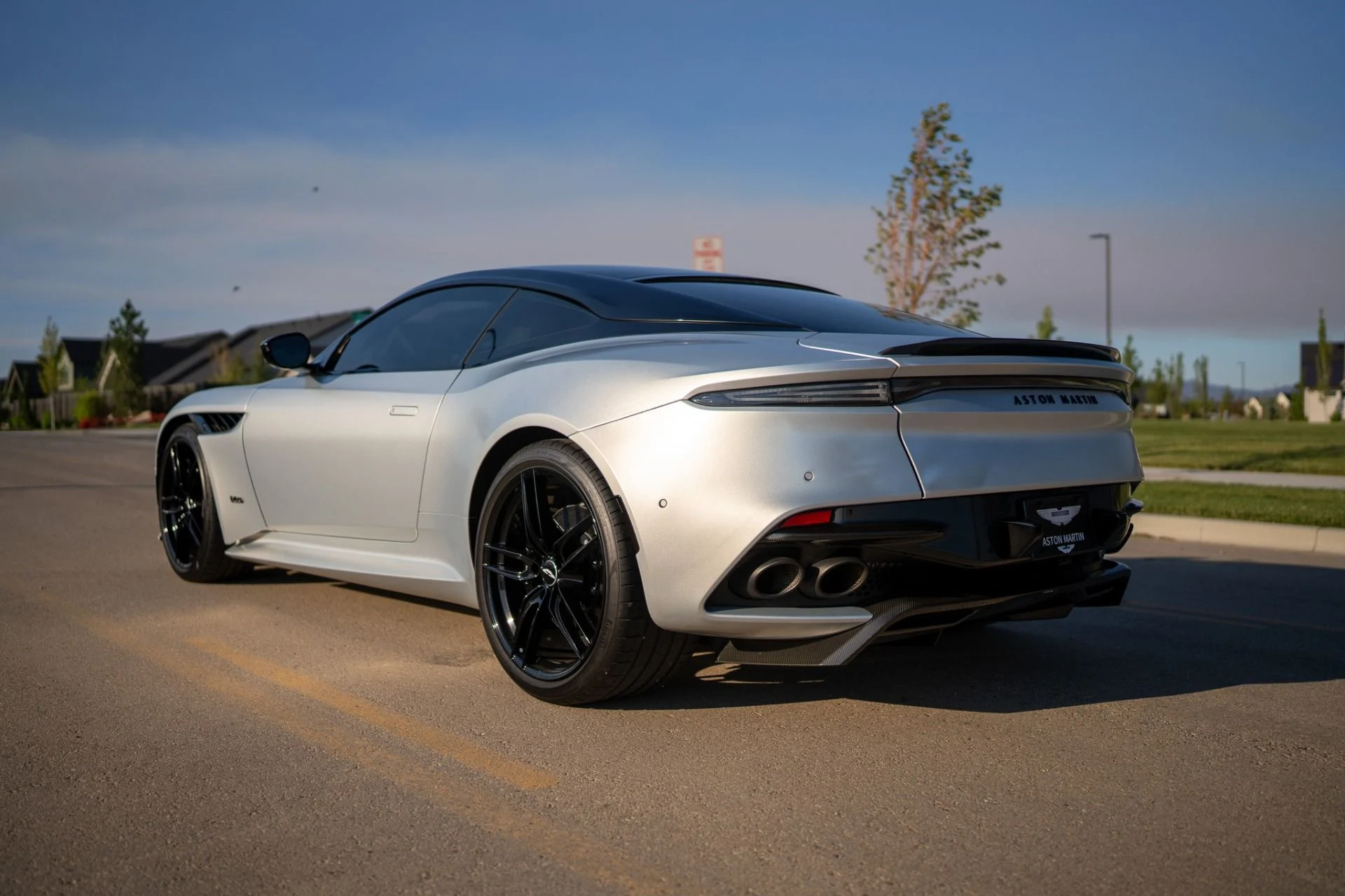 mph007_29426707_Used_2020_Aston_Martin_DBS_Superleggera_1782927184_aa8041de06