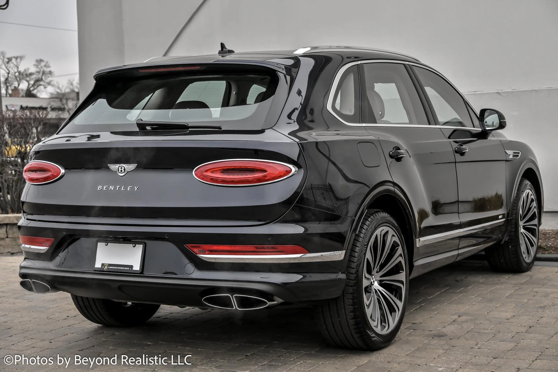 mph007_2969622887_Used_2022_Bentley_Bentayga_V8_Mulliner_Driving_Specification_1765012900_6b54ca7eb5