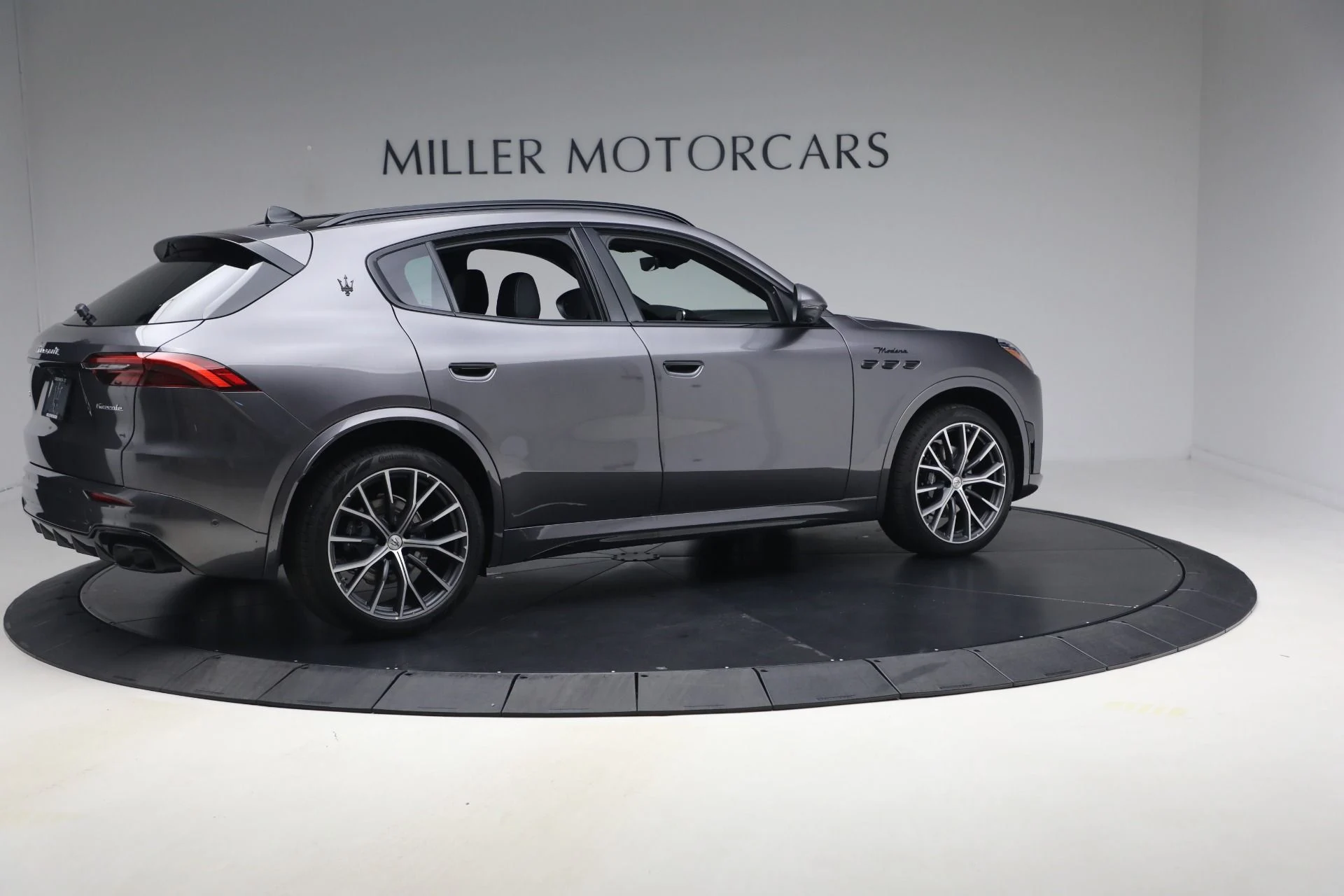 mph007_2970479303_New_2027_Maserati_Grecale_Modena_V6_1791832565_a7d07dd4c9