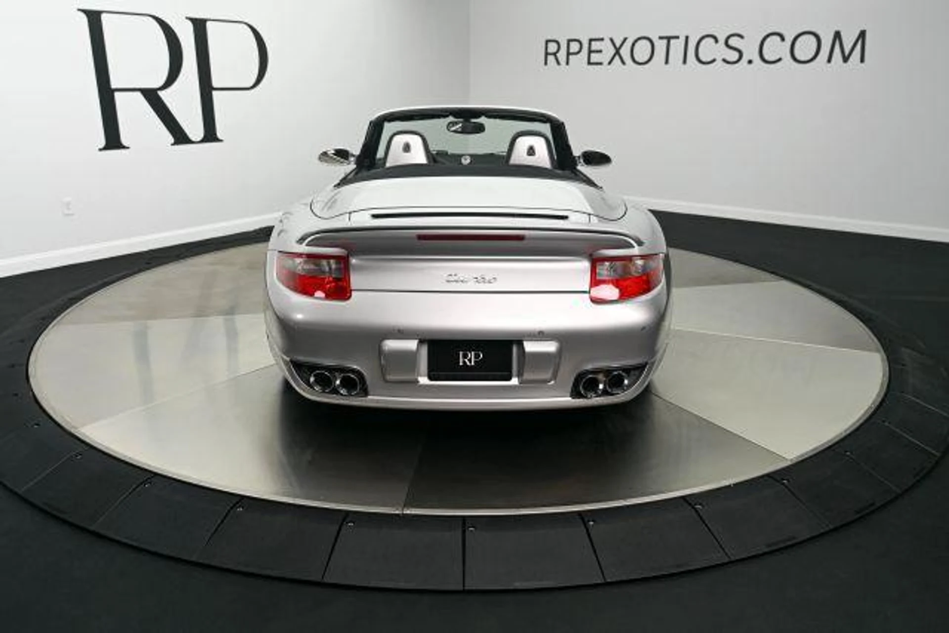 mph007_2977547536_ou01m_FS_8_X_Gsi_A0_Gq6_Hv06_Qu4e_Gg_ac7794727a