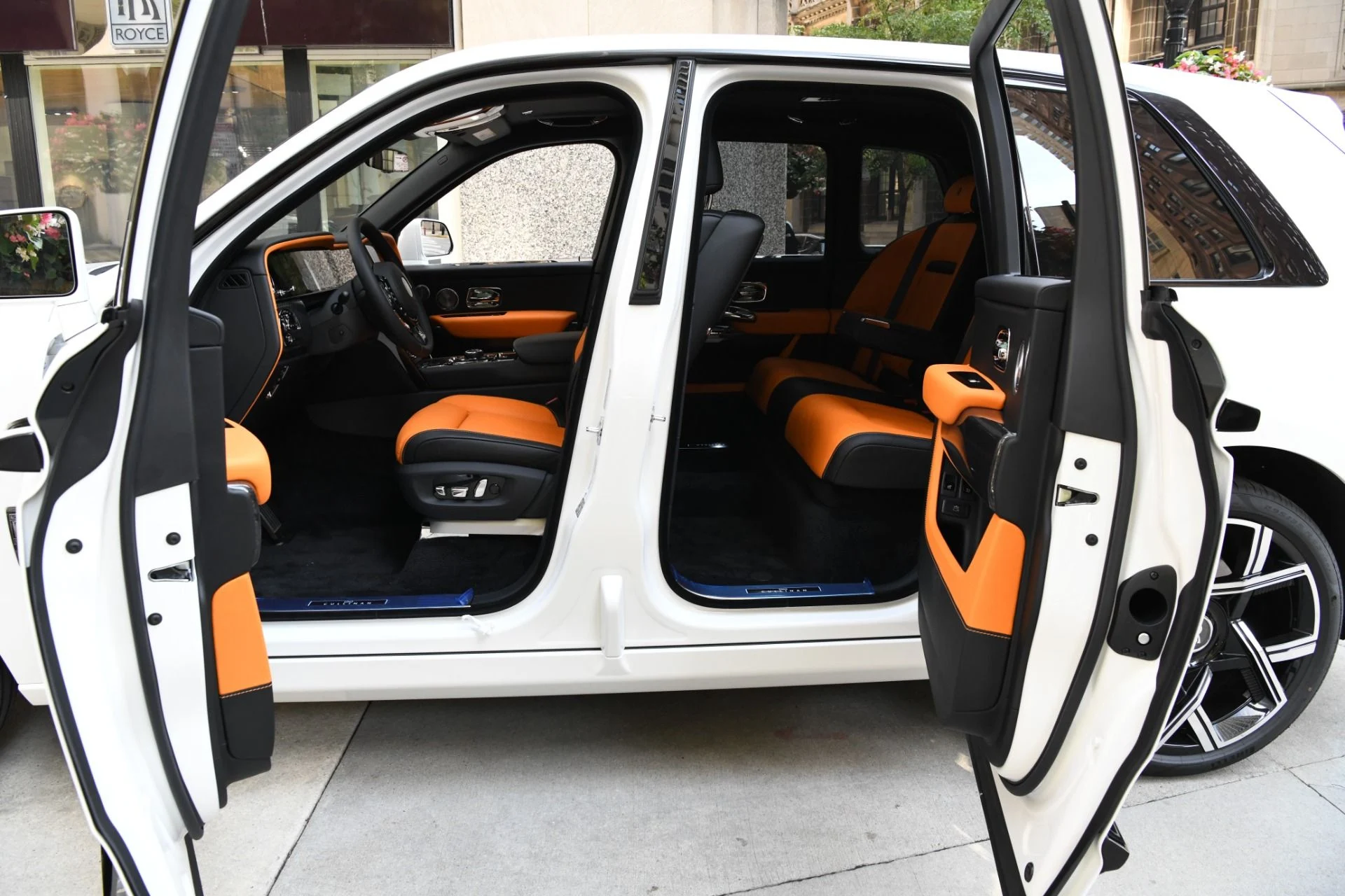 mph007_2977992012_11925_p9_l_4bfb35bb84