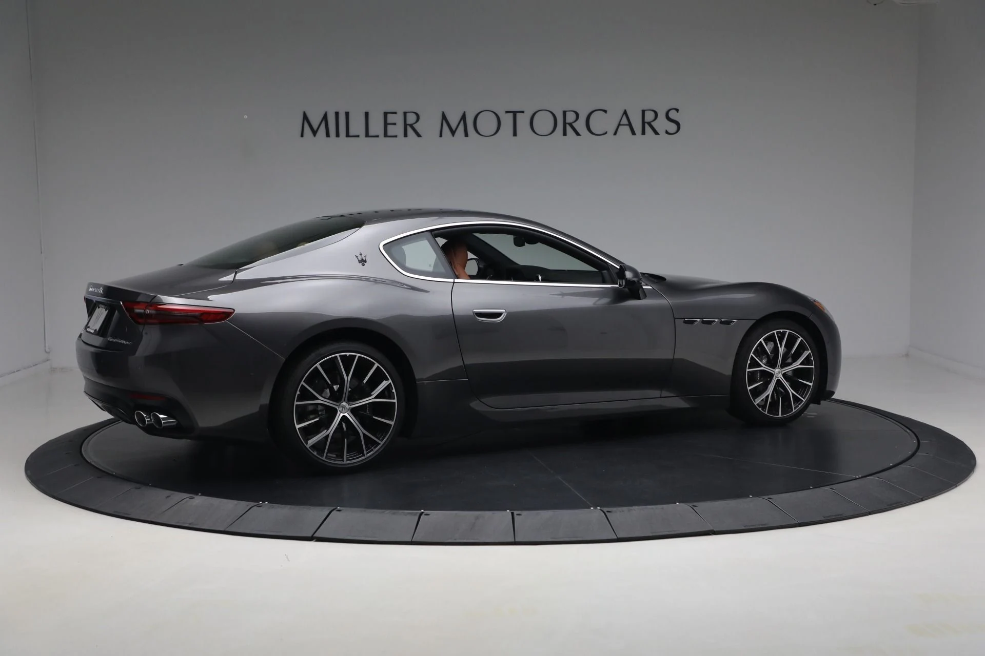 mph007_2982496917_New_2026_Maserati_Gran_Turismo_1780748779_29ab87c123