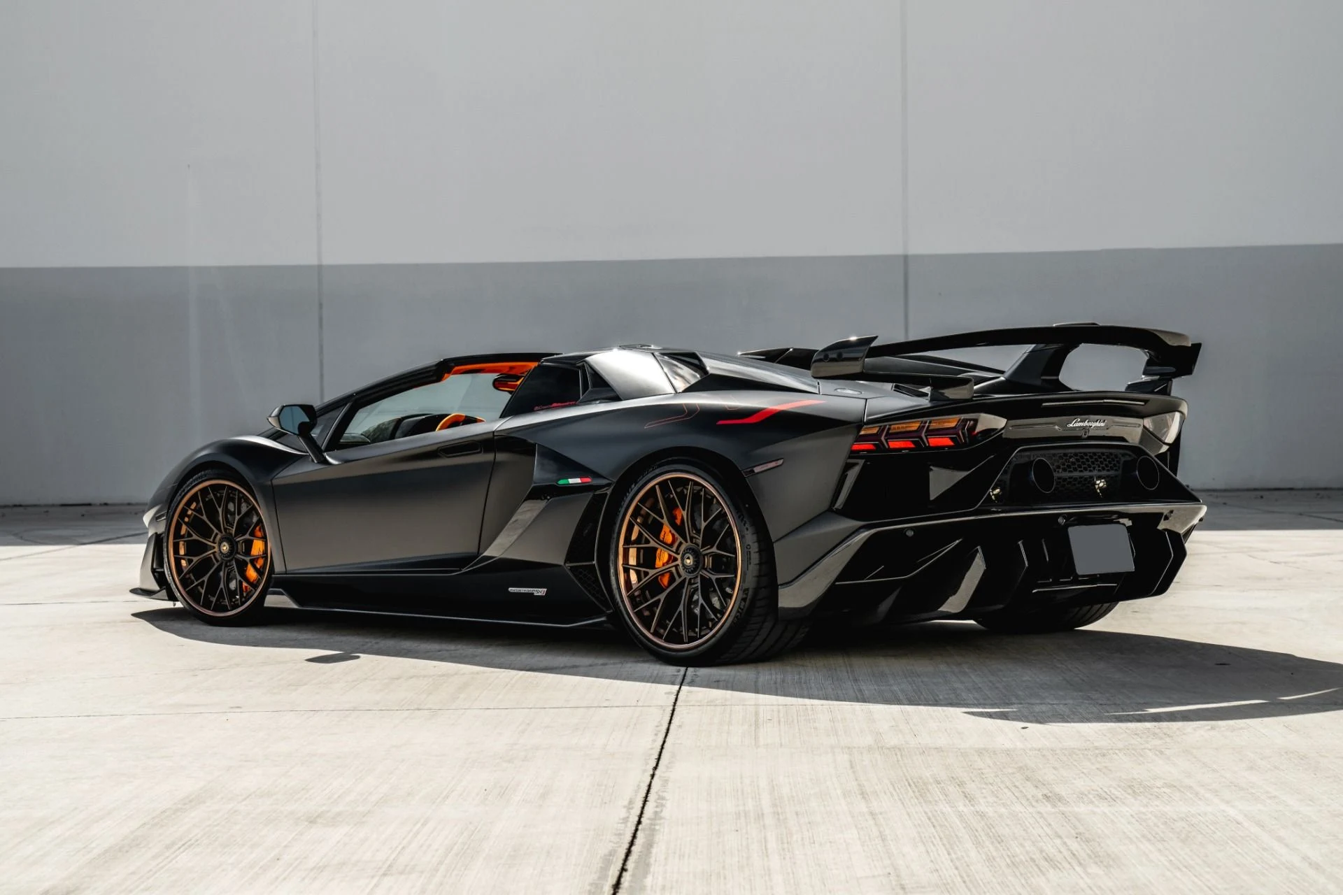 mph007_2993404441_Used_2020_Lamborghini_Aventador_SVJ_w_Hermes_Orange_Factory_Interior_Over_110_K_in_Options80_K_in_Mods_1672876014_22d78ad345