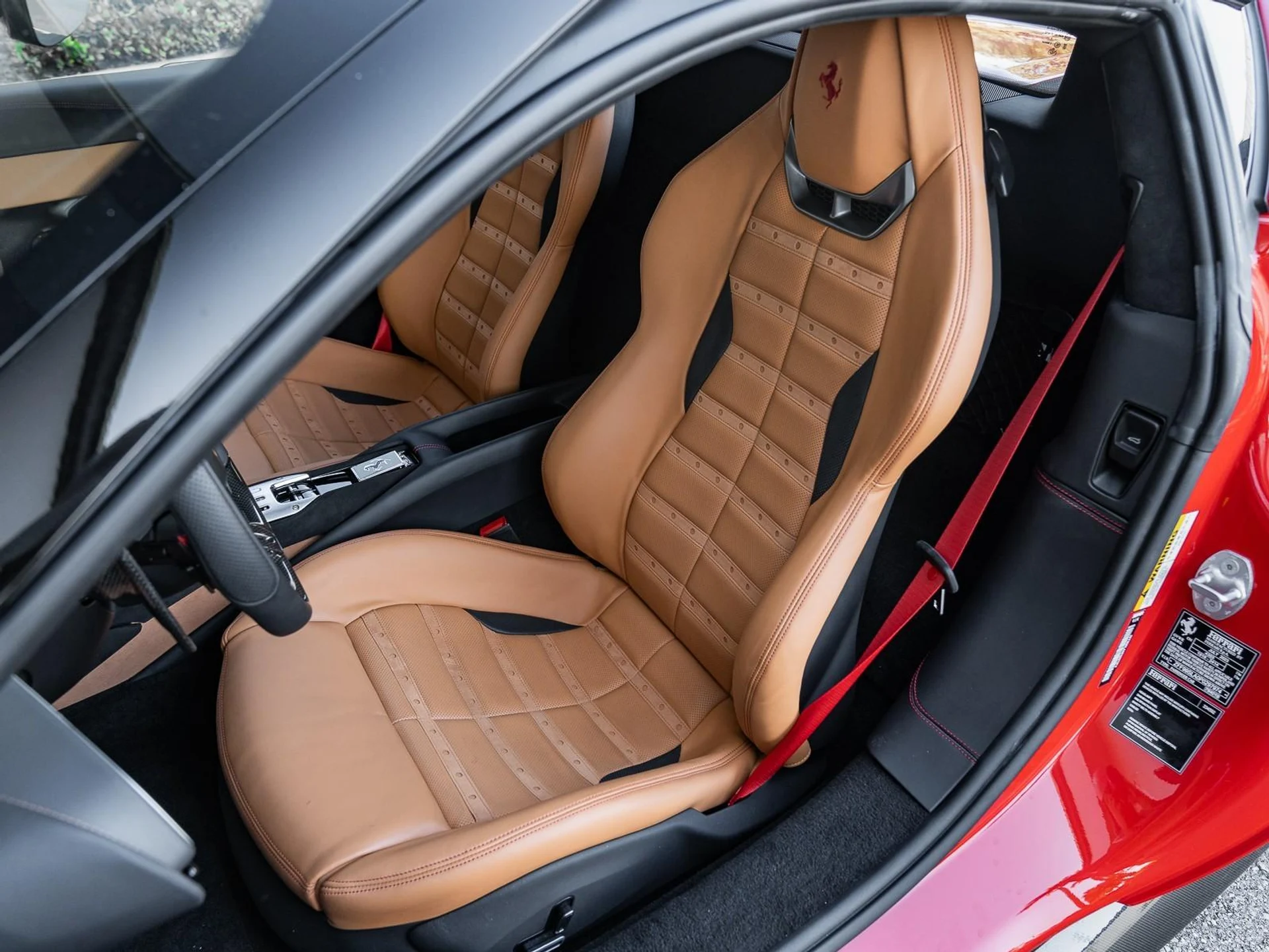 mph007_2994388627_Used_2023_Ferrari_296_GTB_Coupe_1761253630_d0f3ba2676