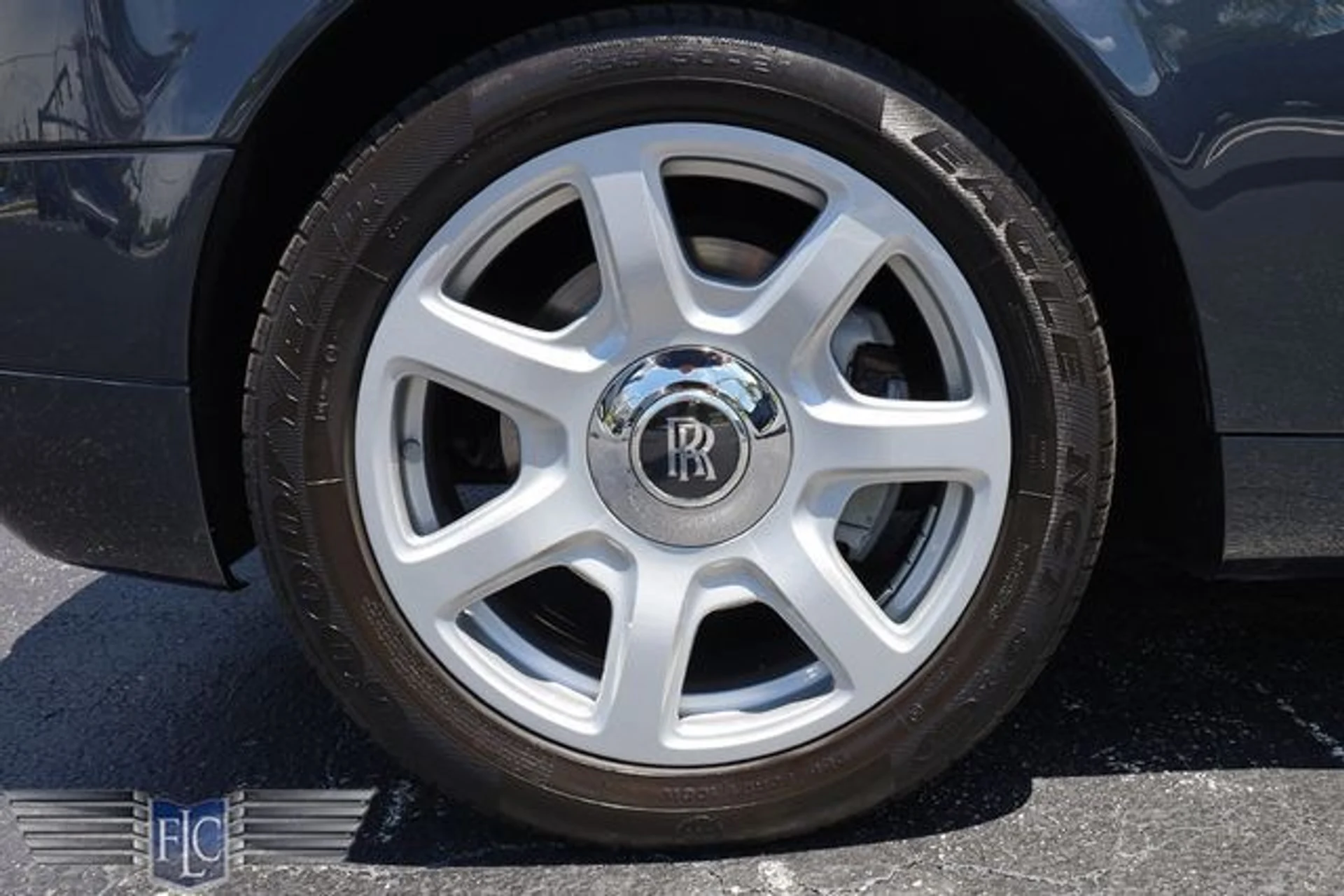 mph007_2996823709_used_2009_rolls_royce_phantom_coupe_2drcoupe_6305_23064698_12_640_2d350f0f04