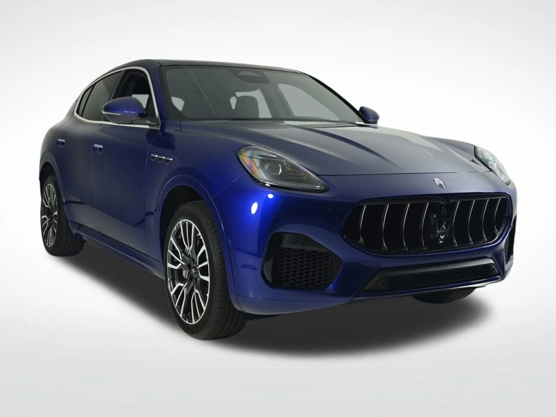 mph007_3003074969_new_2025_maserati_grecale_awd_11350_22918523_7_1024_dfef8f3910