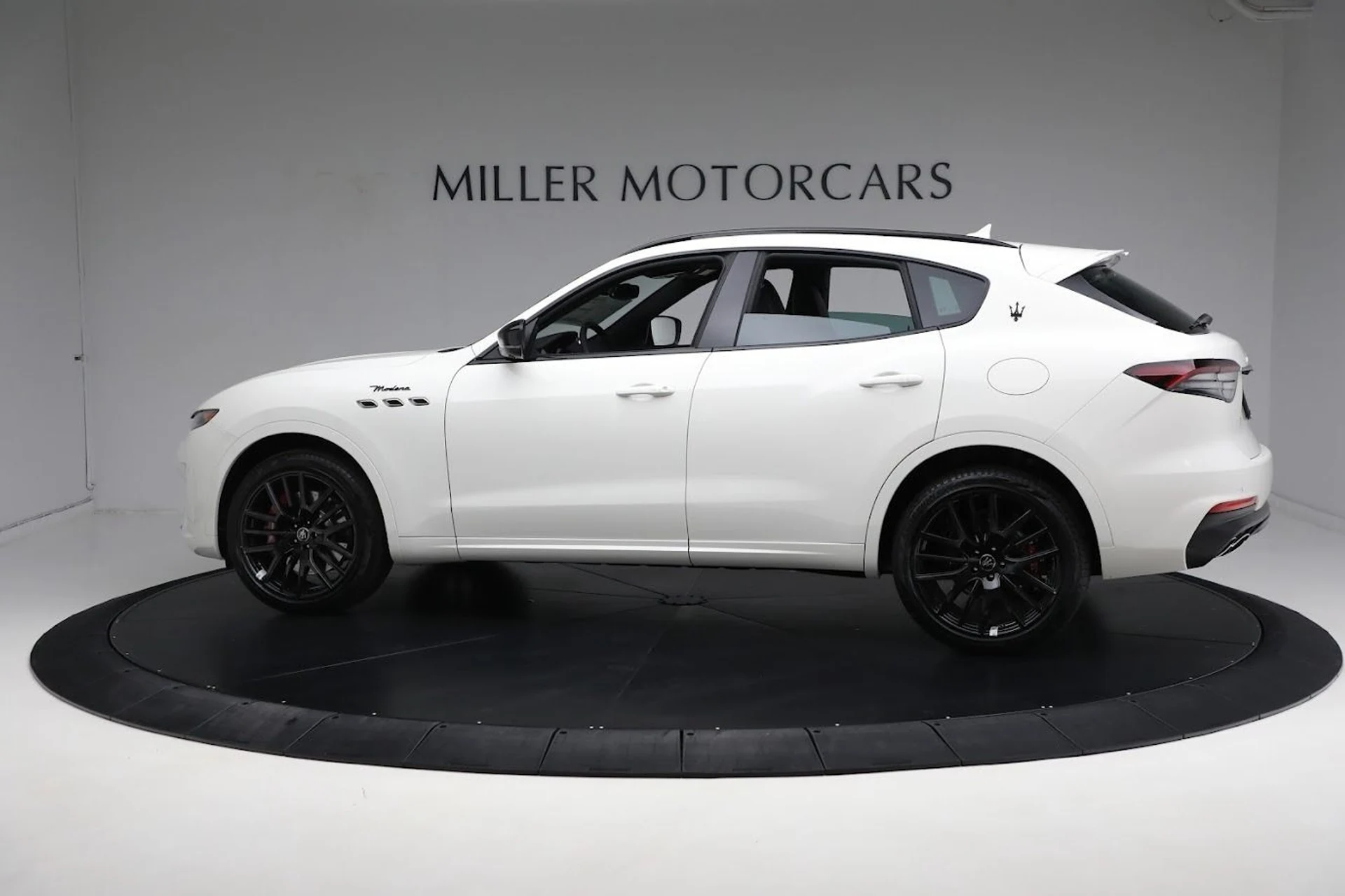 mph007_3006821104_New_2024_Maserati_Levante_Modena_Ultima_8c17a0a0ee