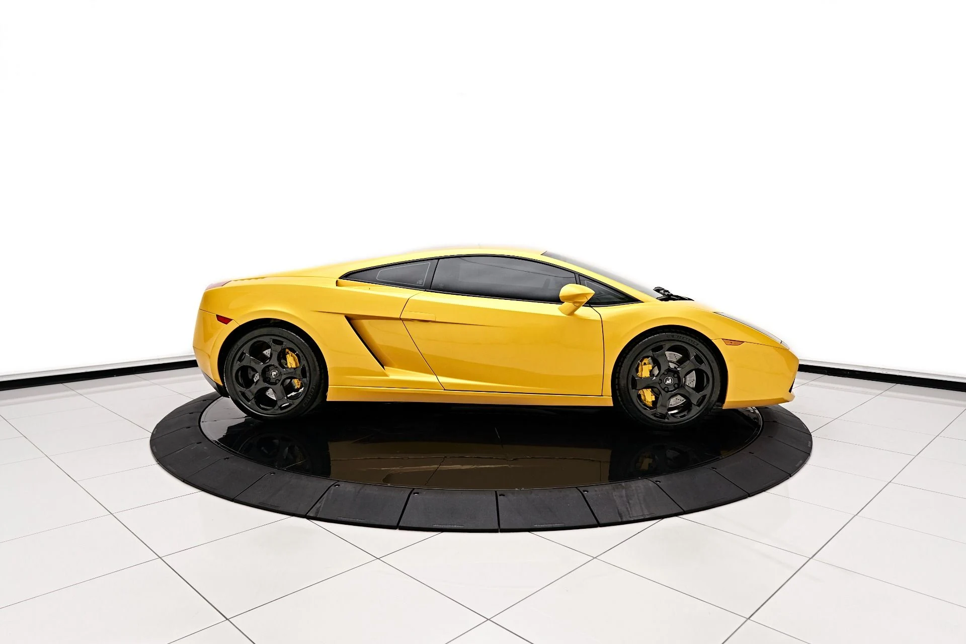 mph007_3010870305_Used_2005_Lamborghini_Gallardo_1703127301_fd3f5b1f2c