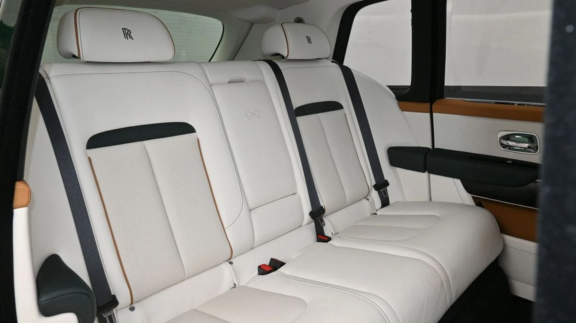 mph007_301179277_cf5bd9427c7b6f119681493026e2739ex_8ce7315bed