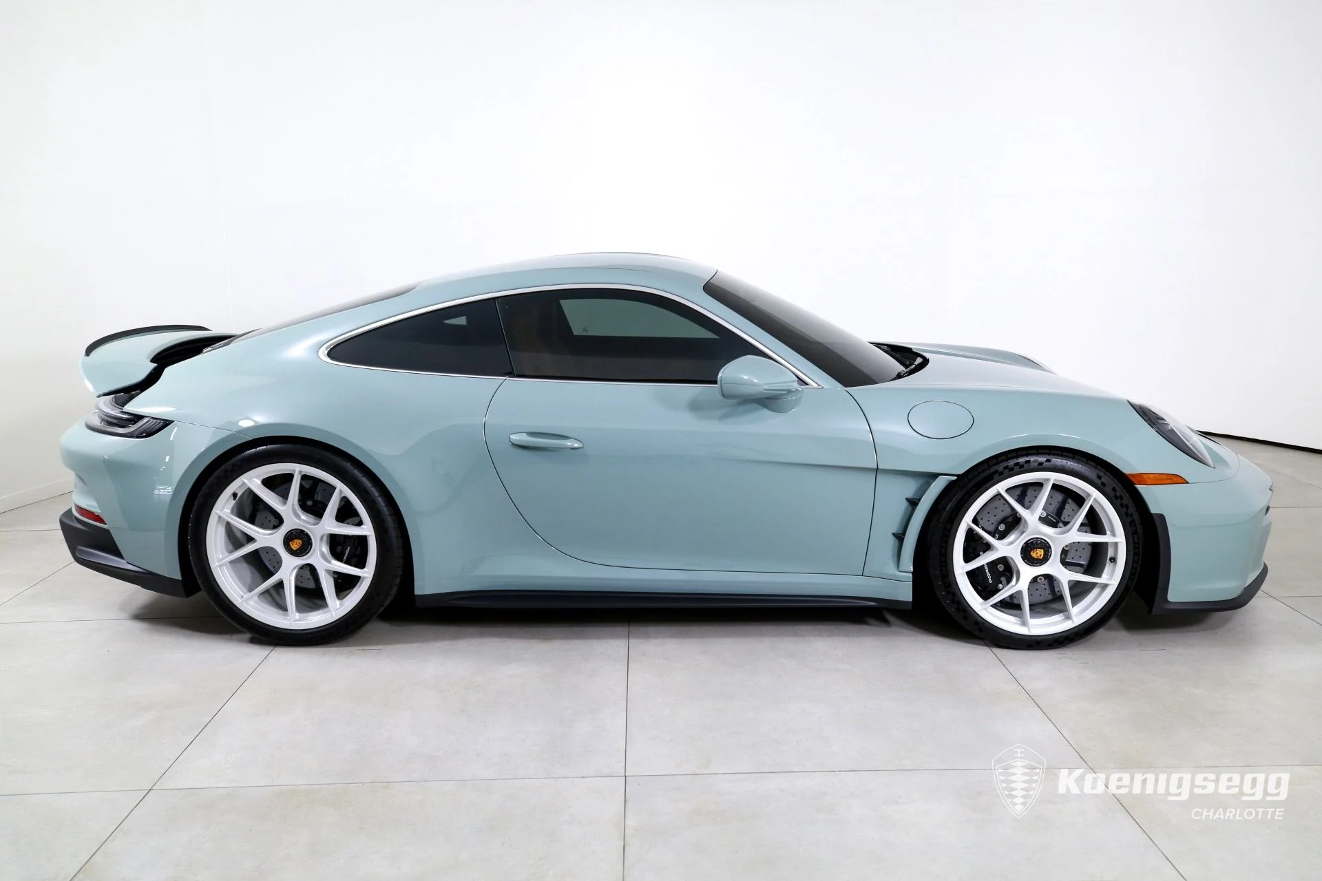 mph007_3020409737_Used_2024_Porsche_911_ST_1756310281_ad14b9bfce