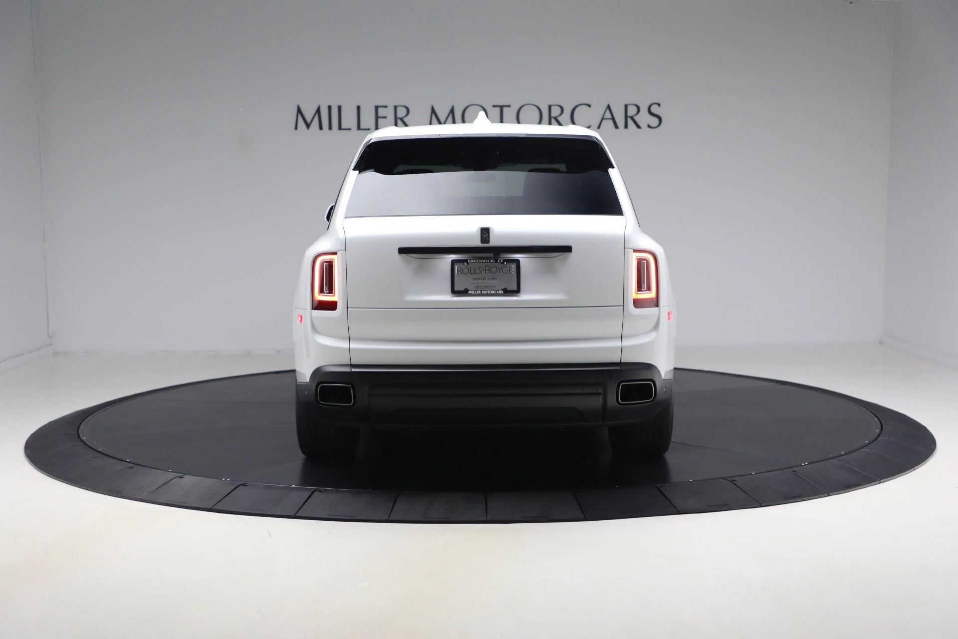 mph007_3021506366_Used_2020_Rolls_Royce_Cullinan_Black_Badge_29ad2e135f