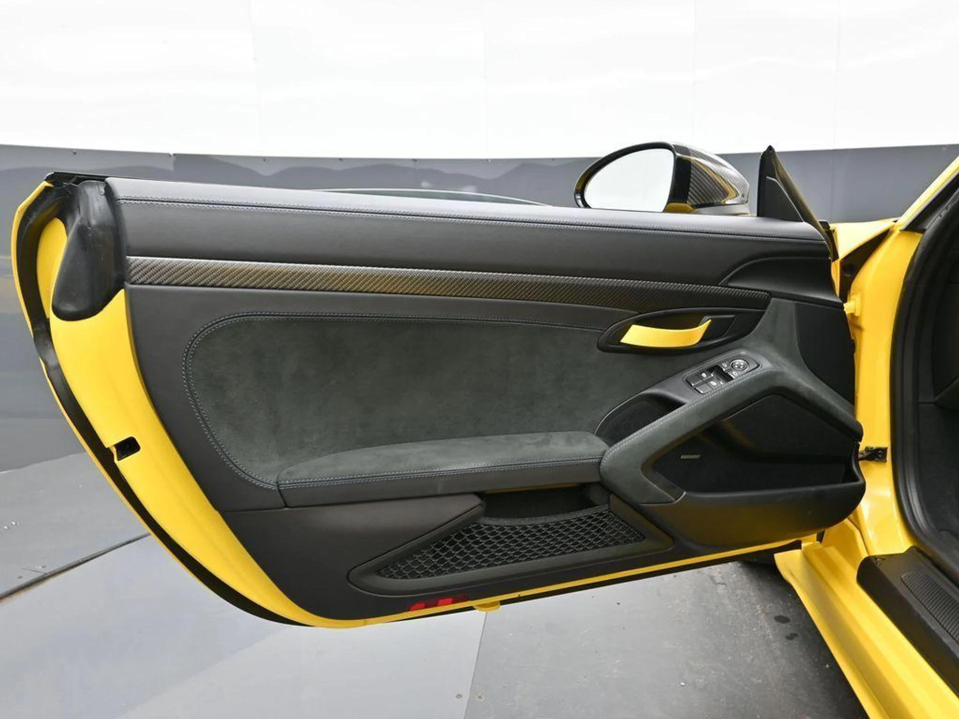 mph007_3030353597_fk_Y9z4vjj5_I_Dcz_o_RLMG_9_Gi2_QQY_72d1969ce5