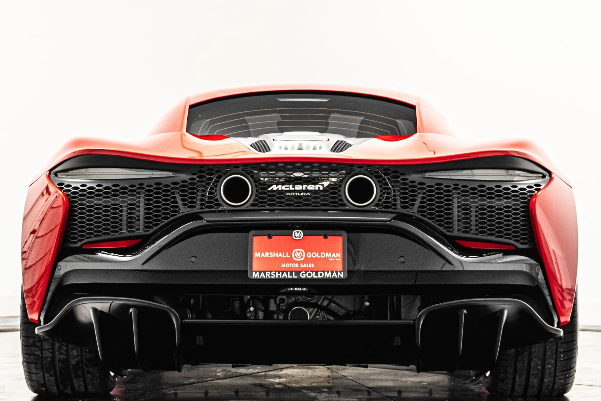 mph007_3039897573_Used_2023_Mc_Laren_Artura_1776720218_10d8cdf7dd