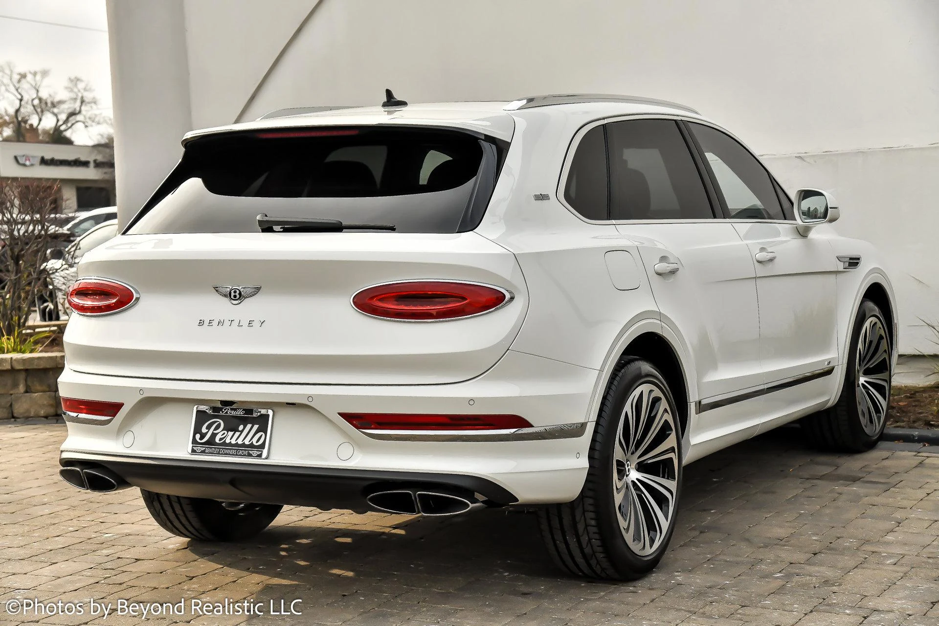 mph007_3040747093_Used_2022_Bentley_Bentayga_V8_1754381233_9dd64ec3ae