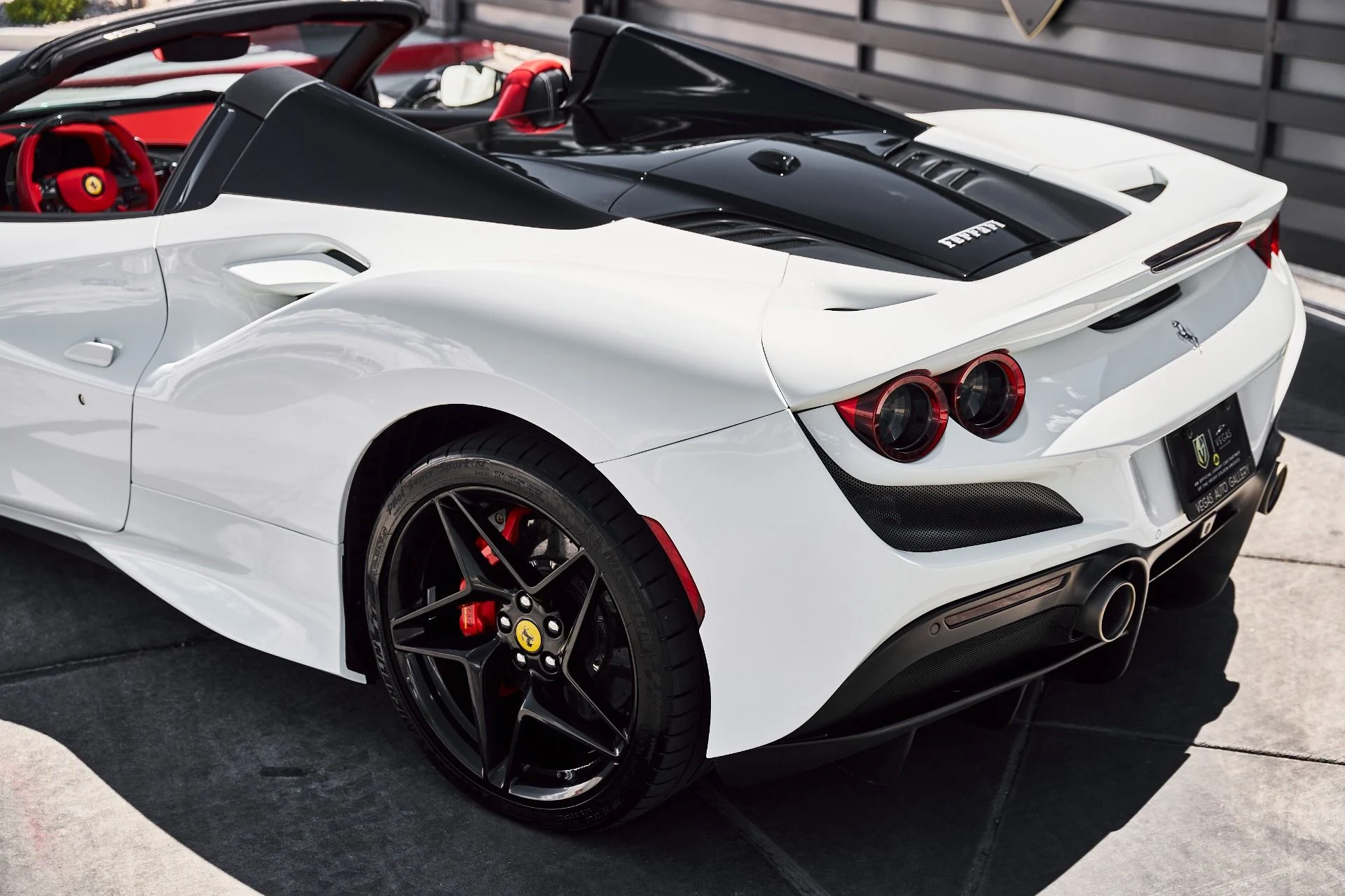 mph007_3041419792_Used_2022_Ferrari_F8_Spider_Base_1784162236_e2a3cb739e