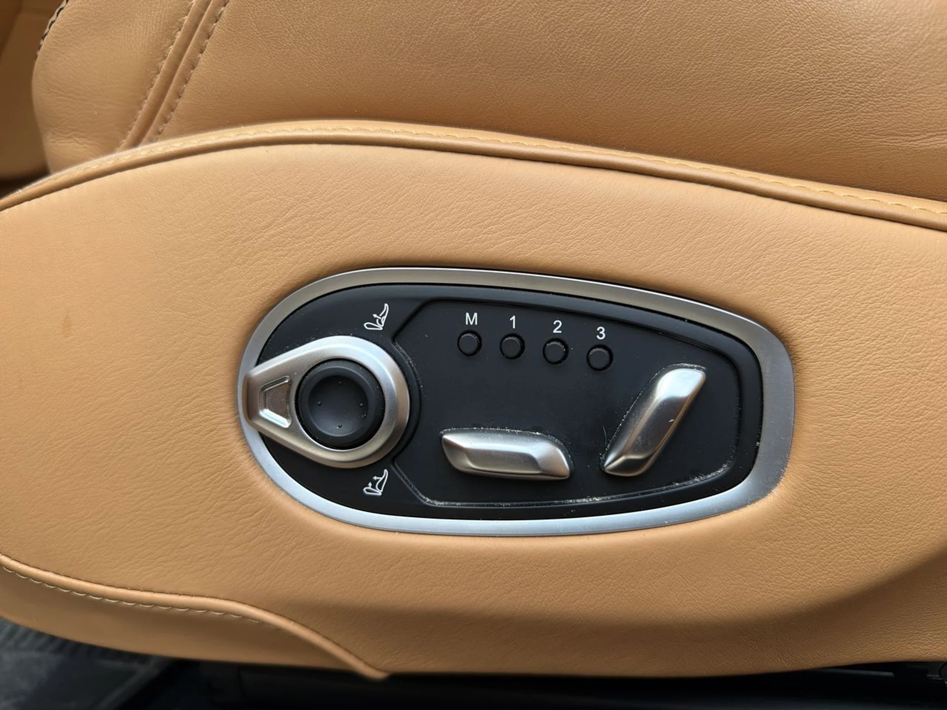 mph007_3042132379_be6d909c_f3c8_441b_b51a_bc5ff0a4d8b6_1bbb9c4a85