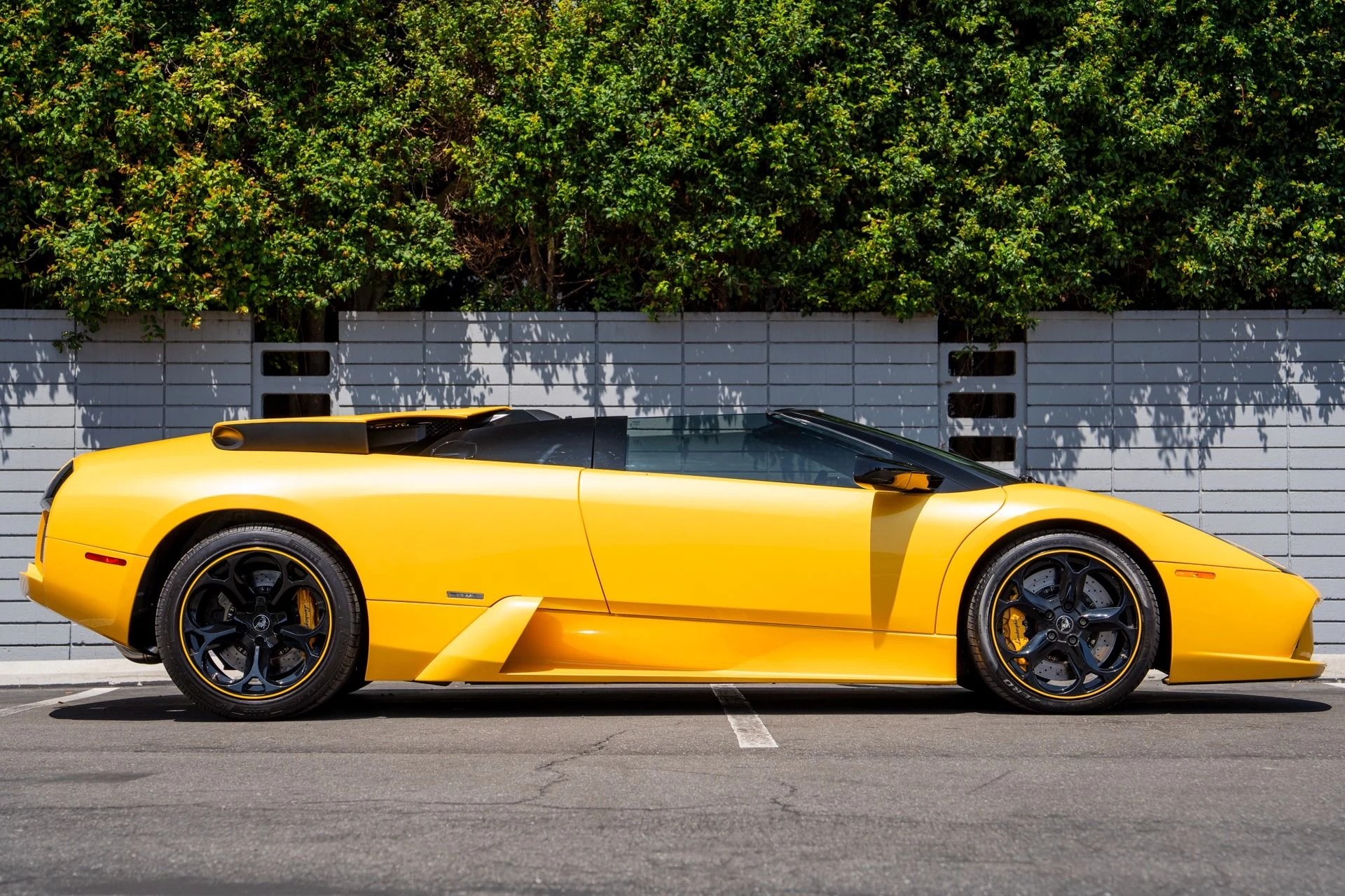 mph007_3046457964_Used_2005_Lamborghini_Murcielago_1750098460_84da2ab3ba