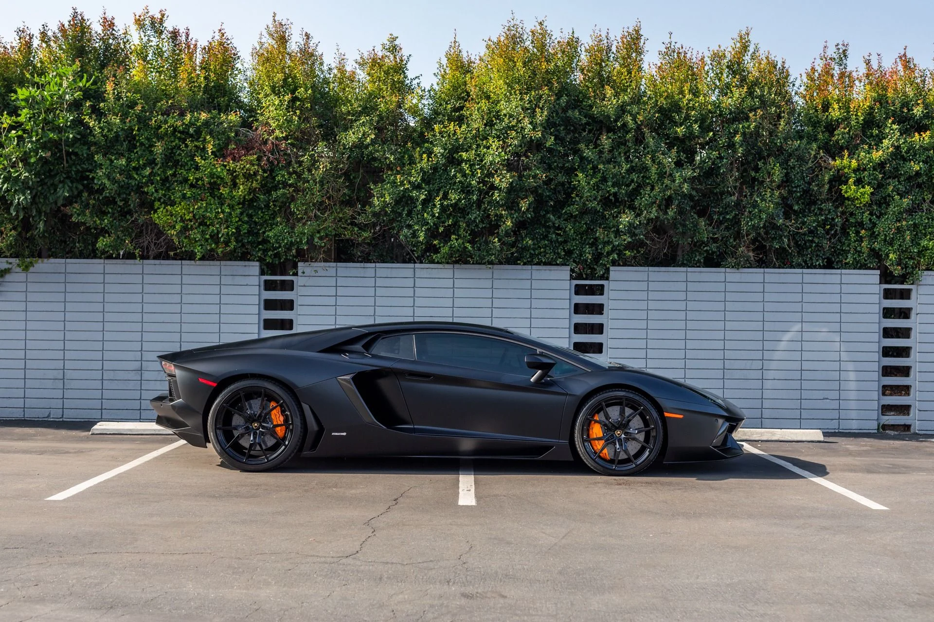 mph007_3050475279_Used_2014_Lamborghini_Aventador_LP_700_4_1776699950_7b6ba96158