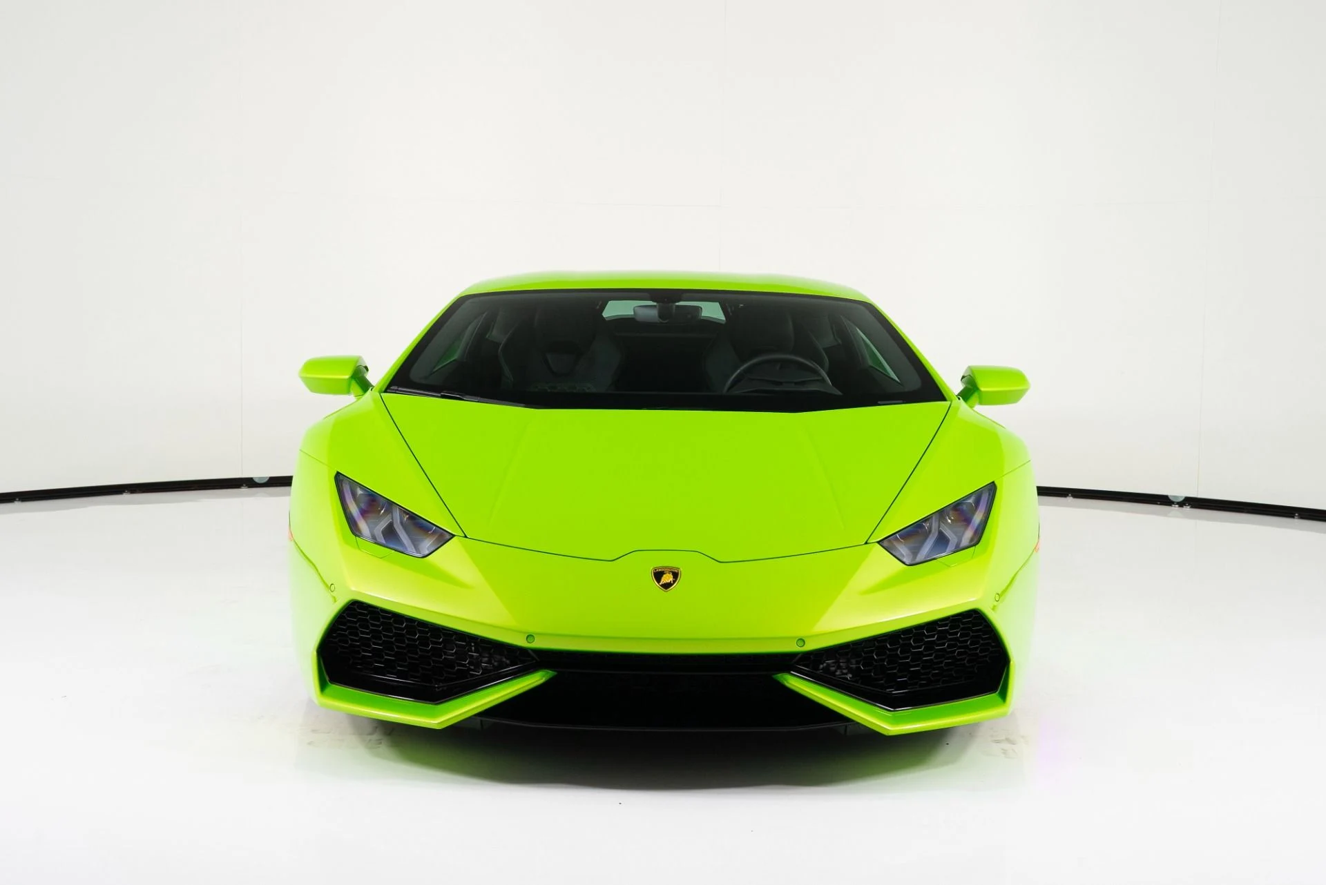 mph007_3062719610_Used_2018_Lamborghini_Huracan_LP_610_4_1747788137_cef7ae2caa