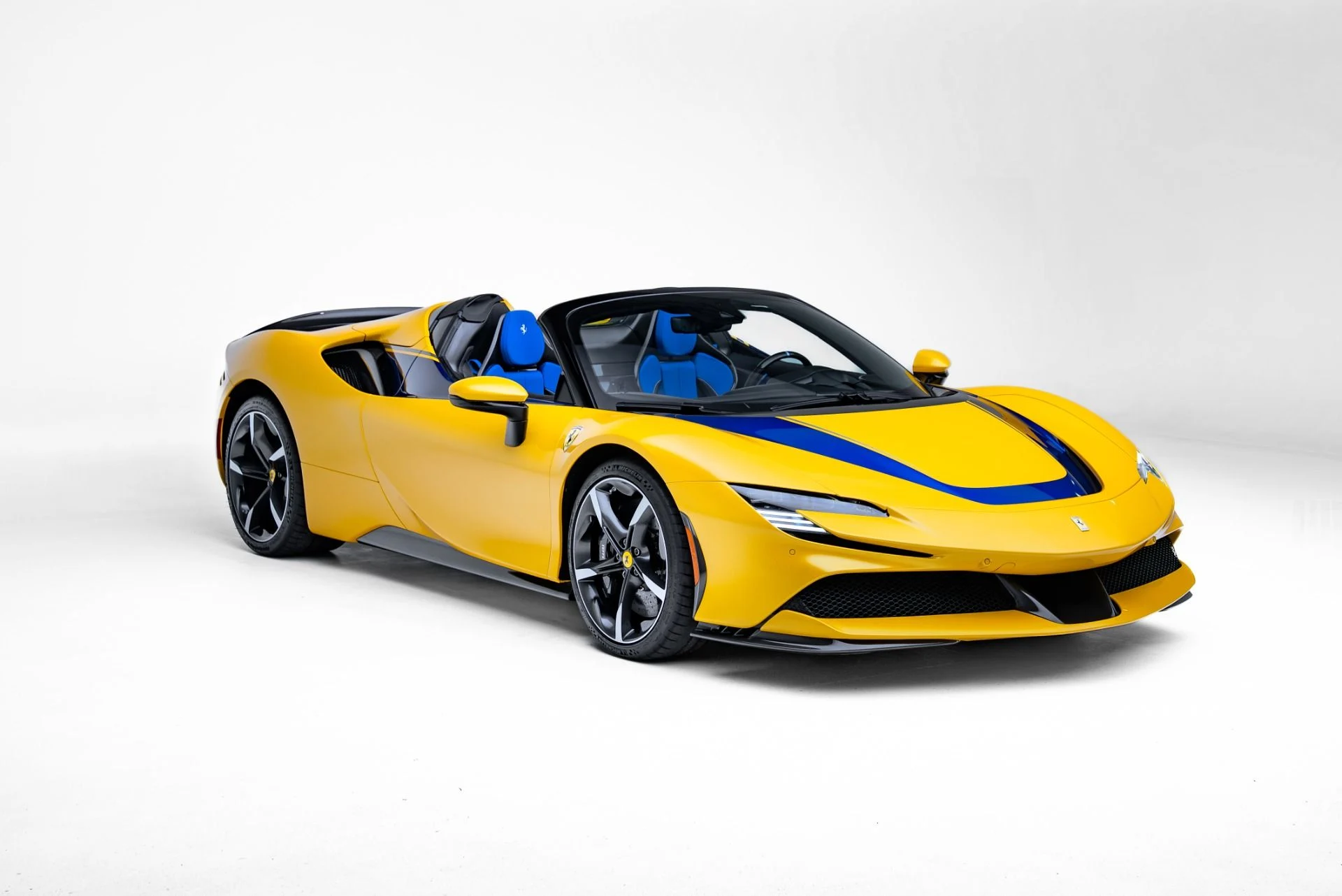 mph007_3073587131_Used_2023_Ferrari_SF_90_Spider_1773351292_6850c75343