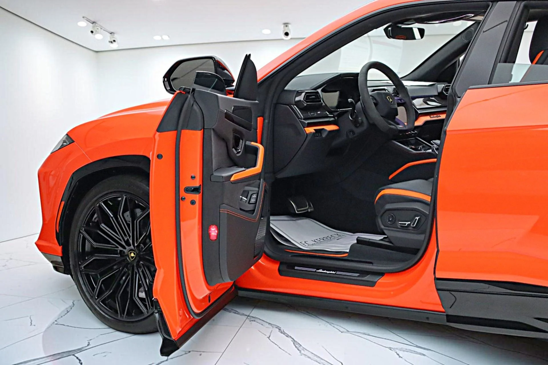 mph007_3073726153_Used_2025_Lamborghini_Urus_SELEASE_OPTIONS_AVAILABLE_4c8d2e03cb