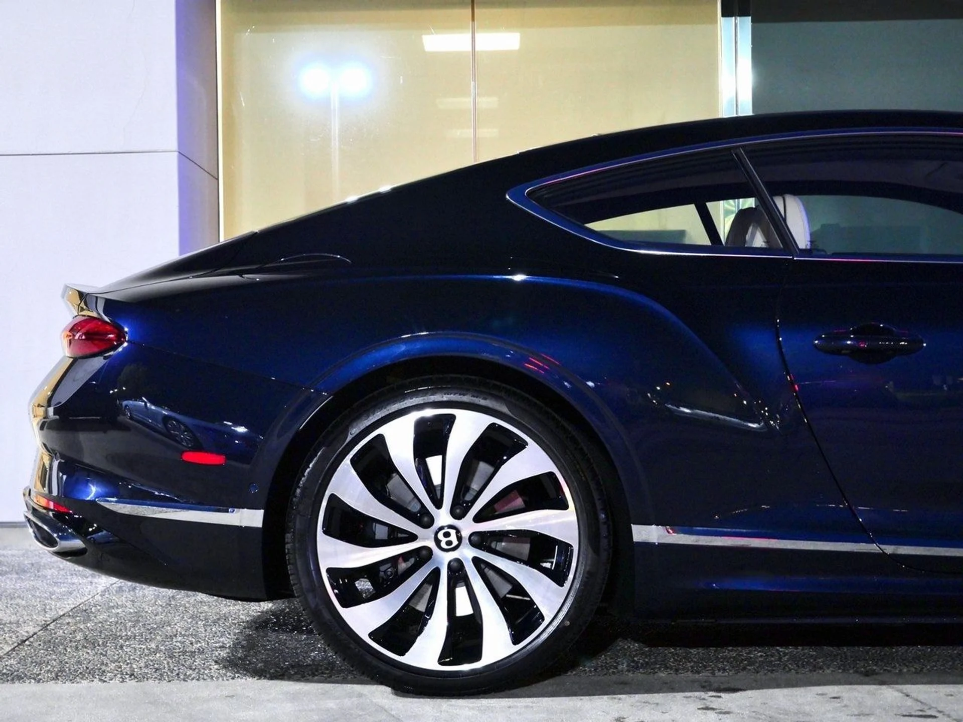 mph007_3078200712_a328ea460e75de400610efb2e6b24ceax_41893123be