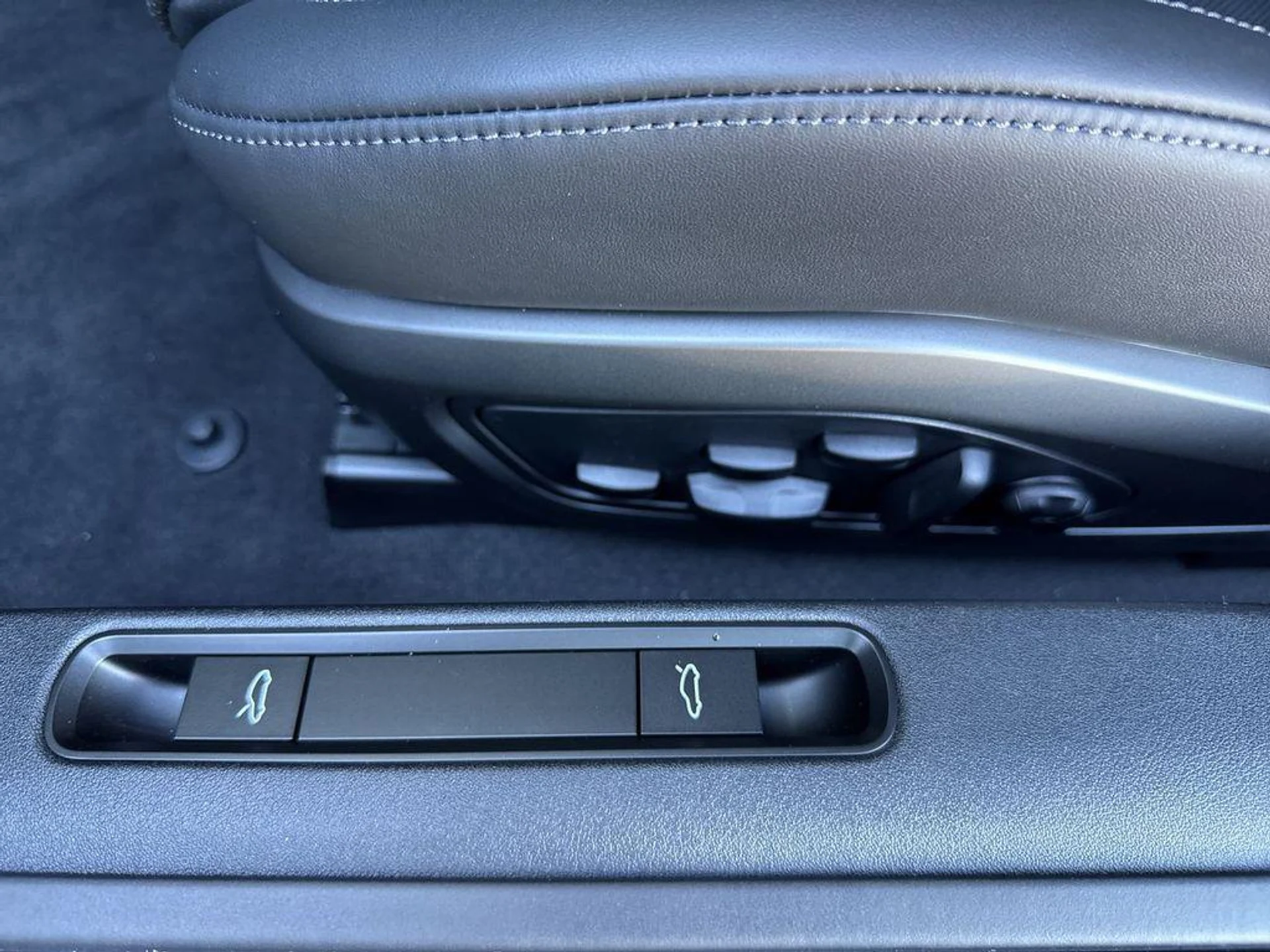 mph007_3083620773_r2_X0x4_Ferph3_V_Wv_DDG_6sz_L_xbg_566f98b3e4