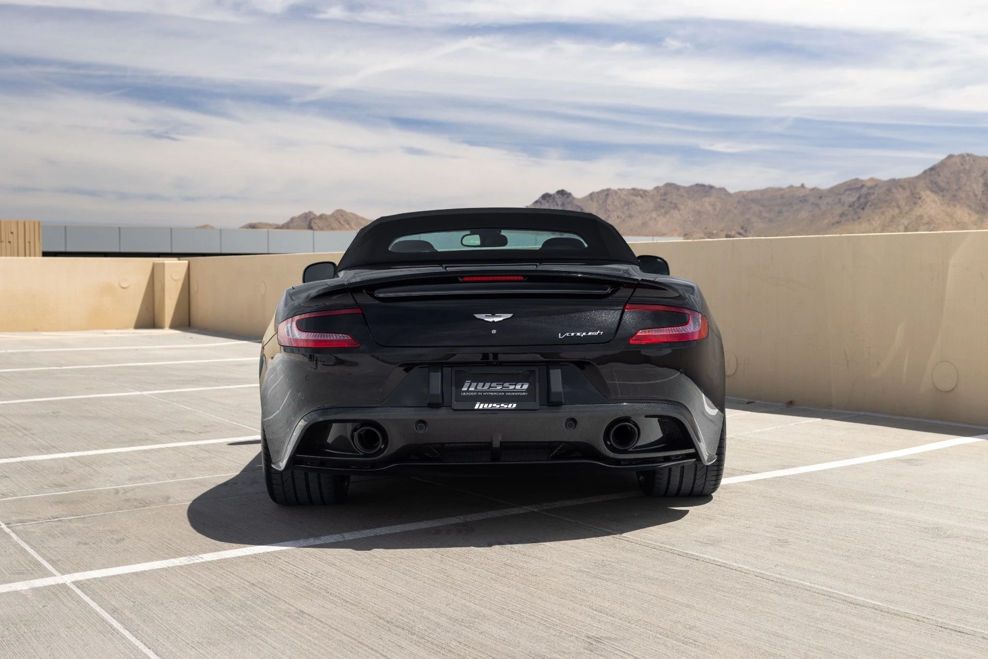 mph007_3084938143_Used_2015_Aston_Martin_Vanquish_Volante_1776978035_3a3b6a7f08