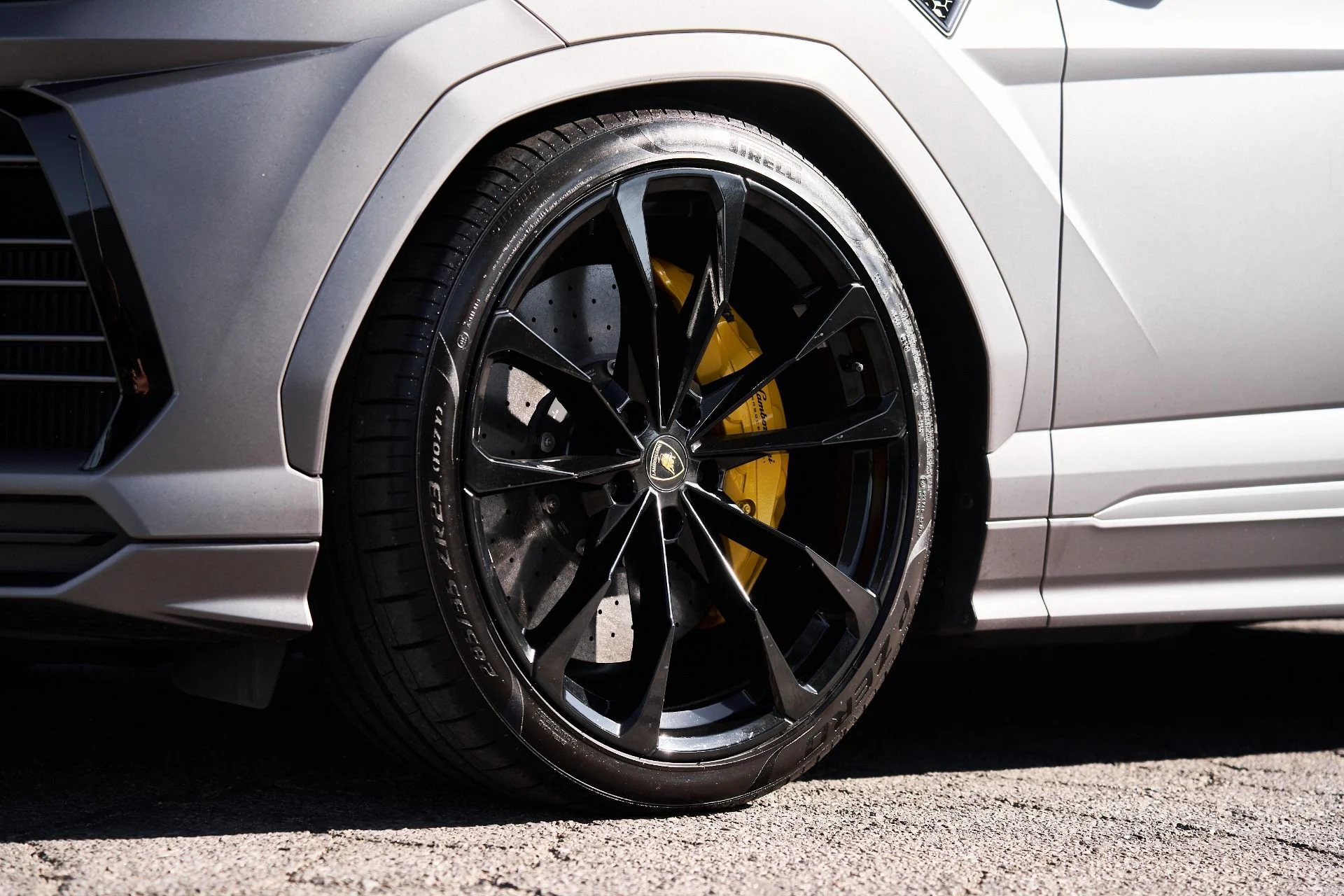 mph007_3087373472_Used_2021_Lamborghini_Urus_Base_1758751731_28989dd5be