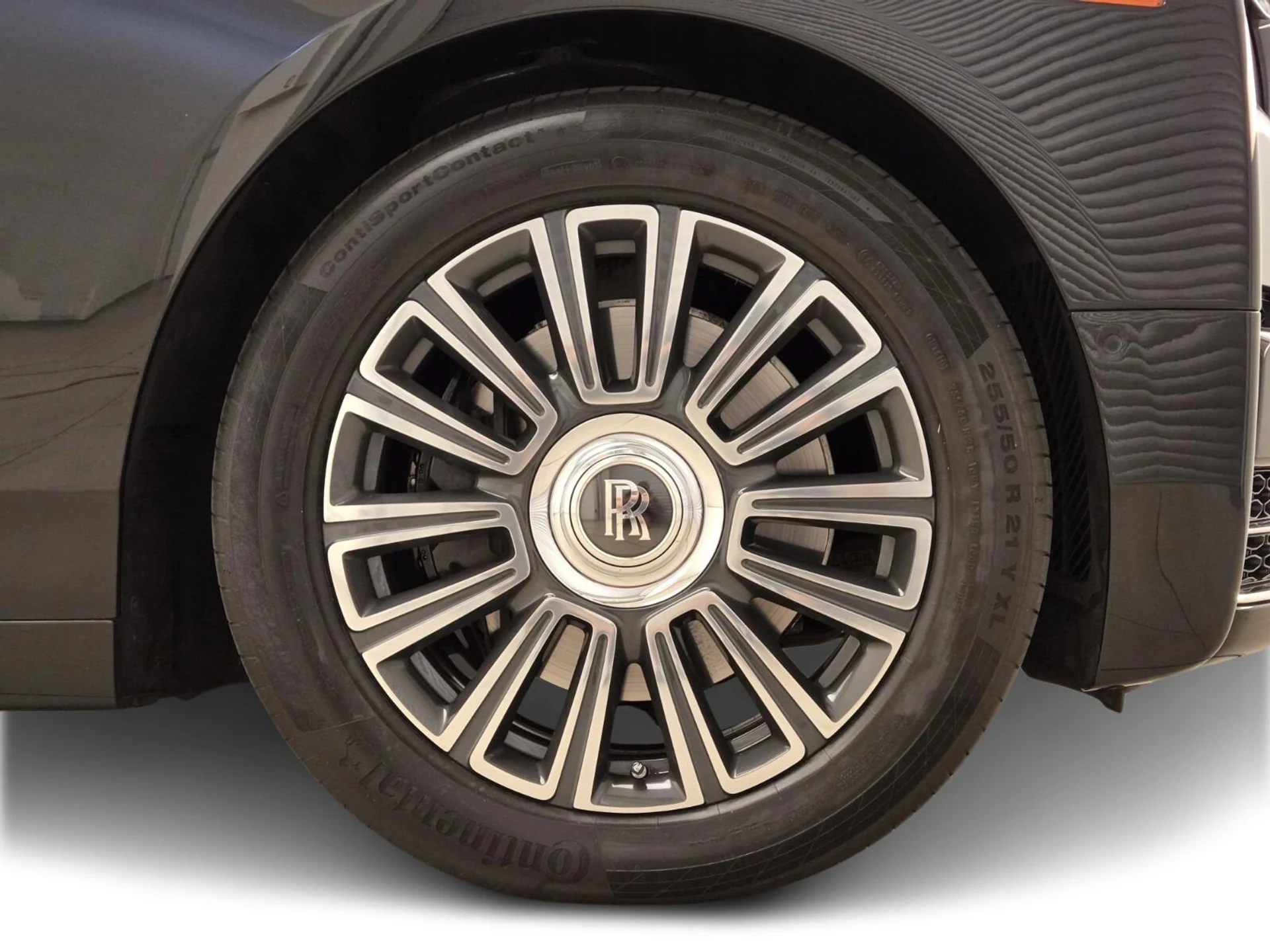 mph007_3097074505_Used_2020_Rolls_Royce_Phantom_1759993923_7a6997b822