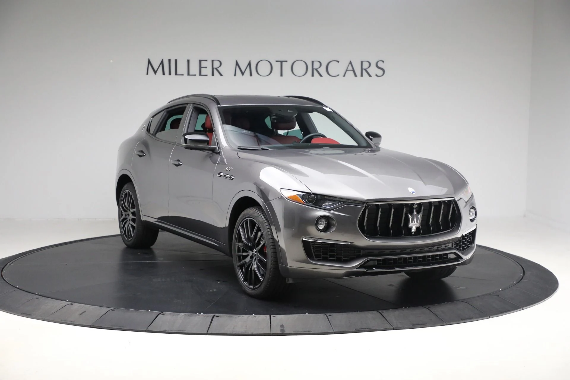 mph007_309936409_Used_2022_Maserati_Levante_GT_1762382485_0e057cbda4
