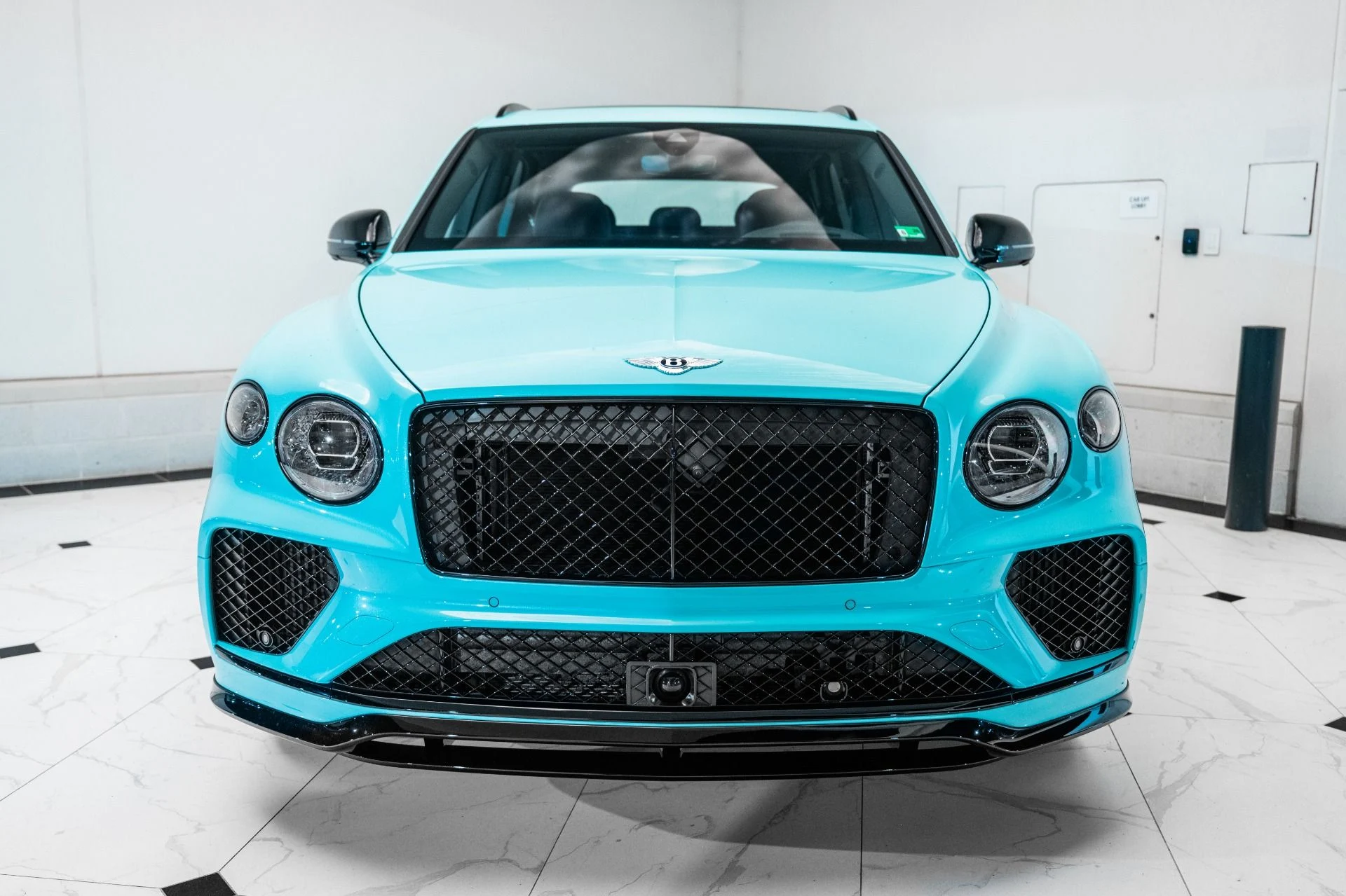 mph007_3099748543_Used_2024_Bentley_Bentayga_S_V8_1759780354_945fbe39c3