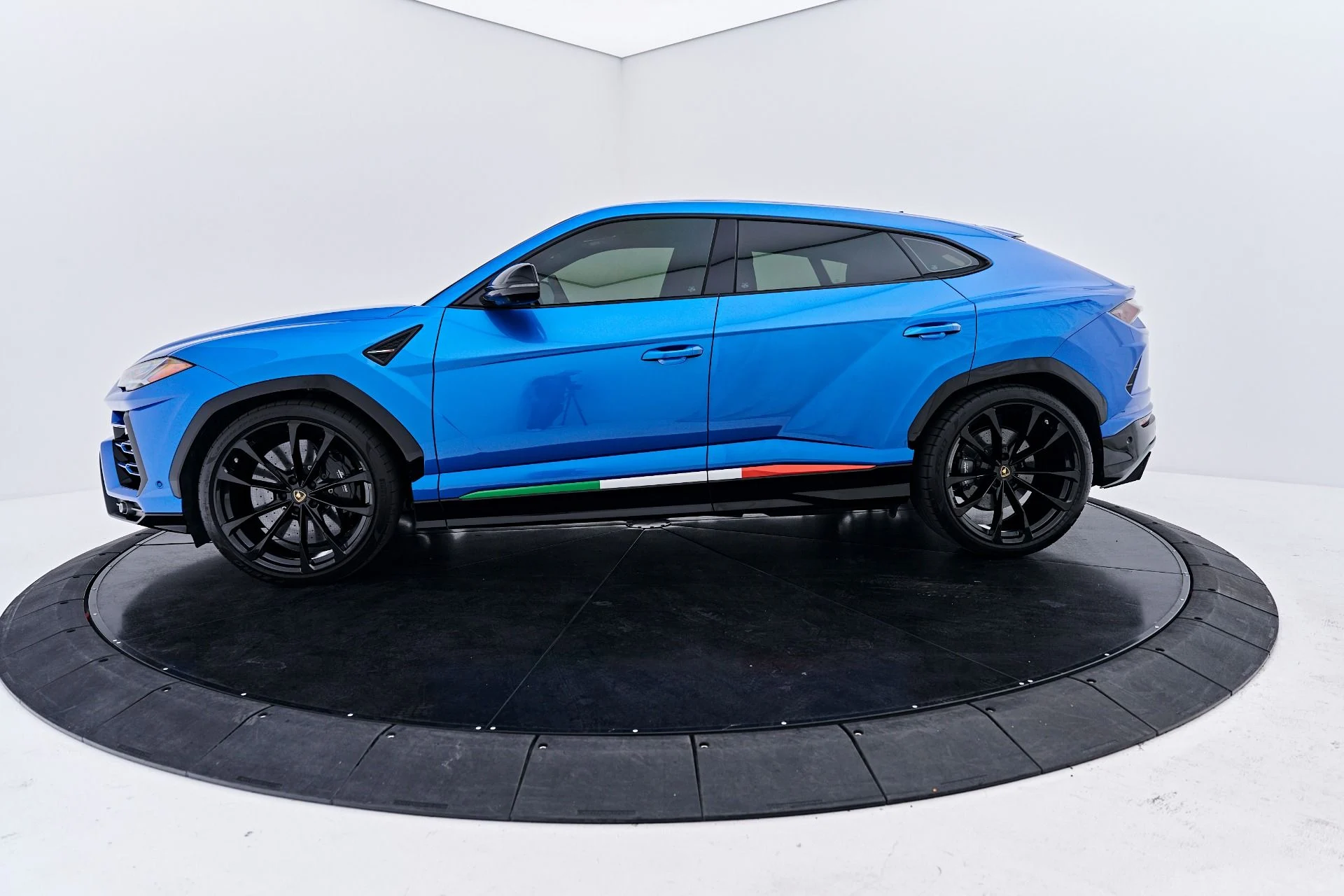 mph007_3106031276_Used_2020_Lamborghini_Urus_Base_1790958997_cef7804c78