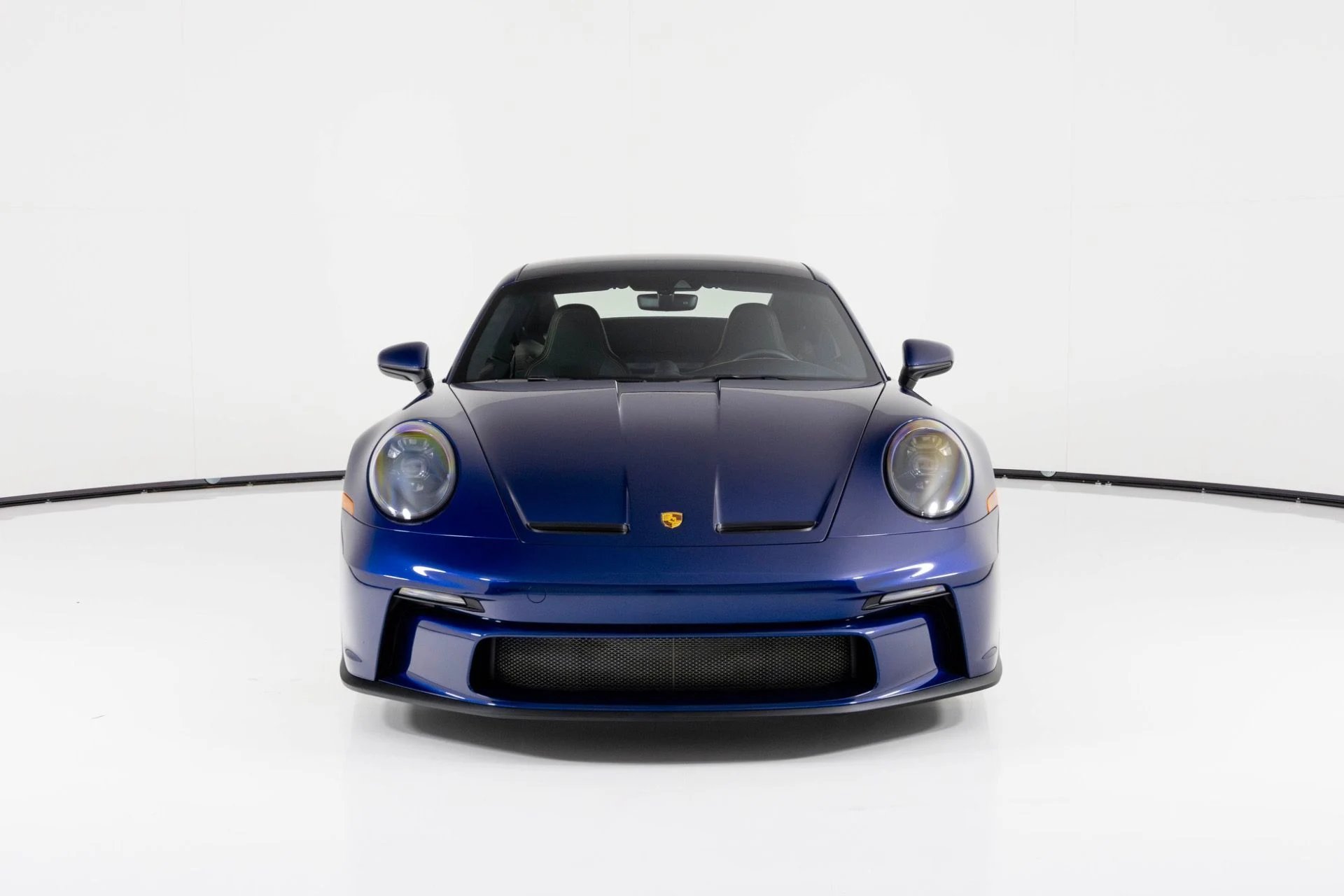 mph007_3110180563_Used_2022_Porsche_911_GT_3_Touring_1764706390_b57074b07e