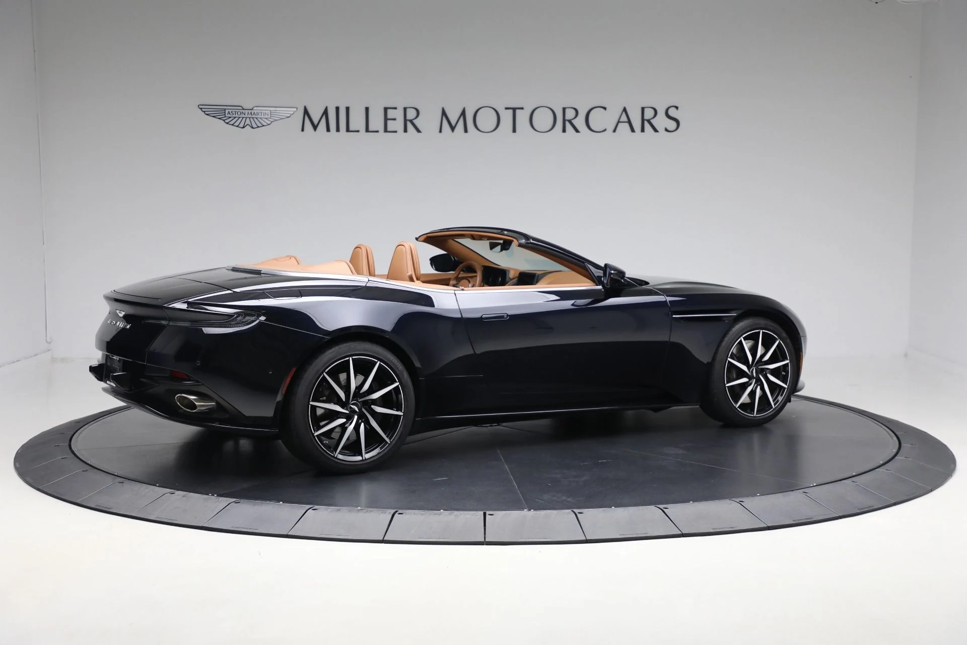 mph007_311353571_Used_2022_Aston_Martin_DB_11_Volante_e155d1f889