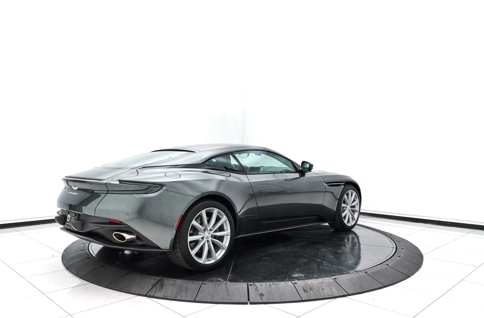 mph007_3114091646_Used_2019_Aston_Martin_DB_11_Base_1627672022_4450a717b5