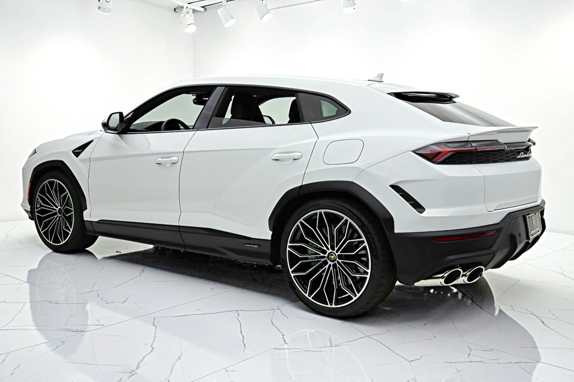 mph007_3122175828_New_2026_Lamborghini_Urus_SE_5acb10cd17