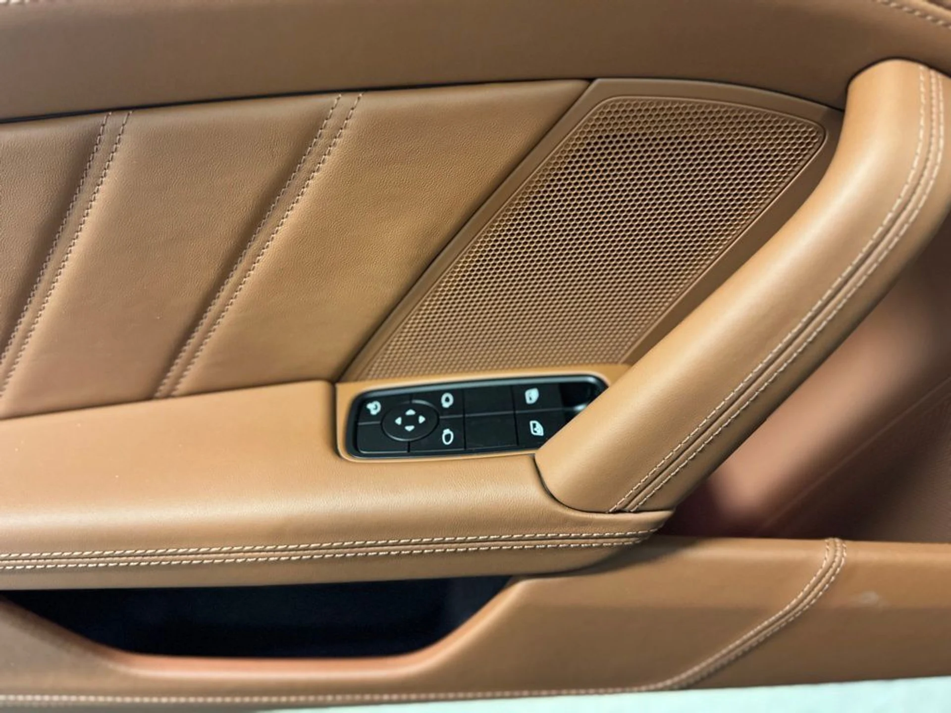 mph007_3122500020_9dc3caa9373120dbf9042b743681c101x_3ba0c629c8