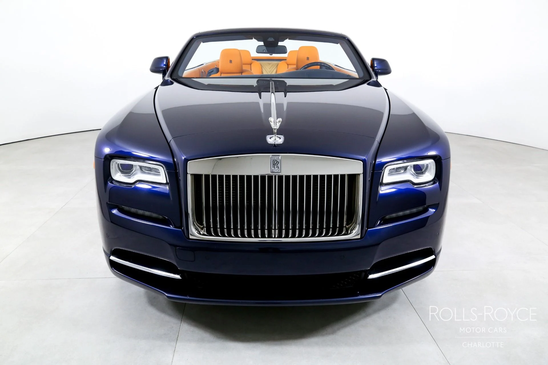 mph007_3129056865_Used_2017_Rolls_Royce_Dawn_1702592423_7016f28e5e