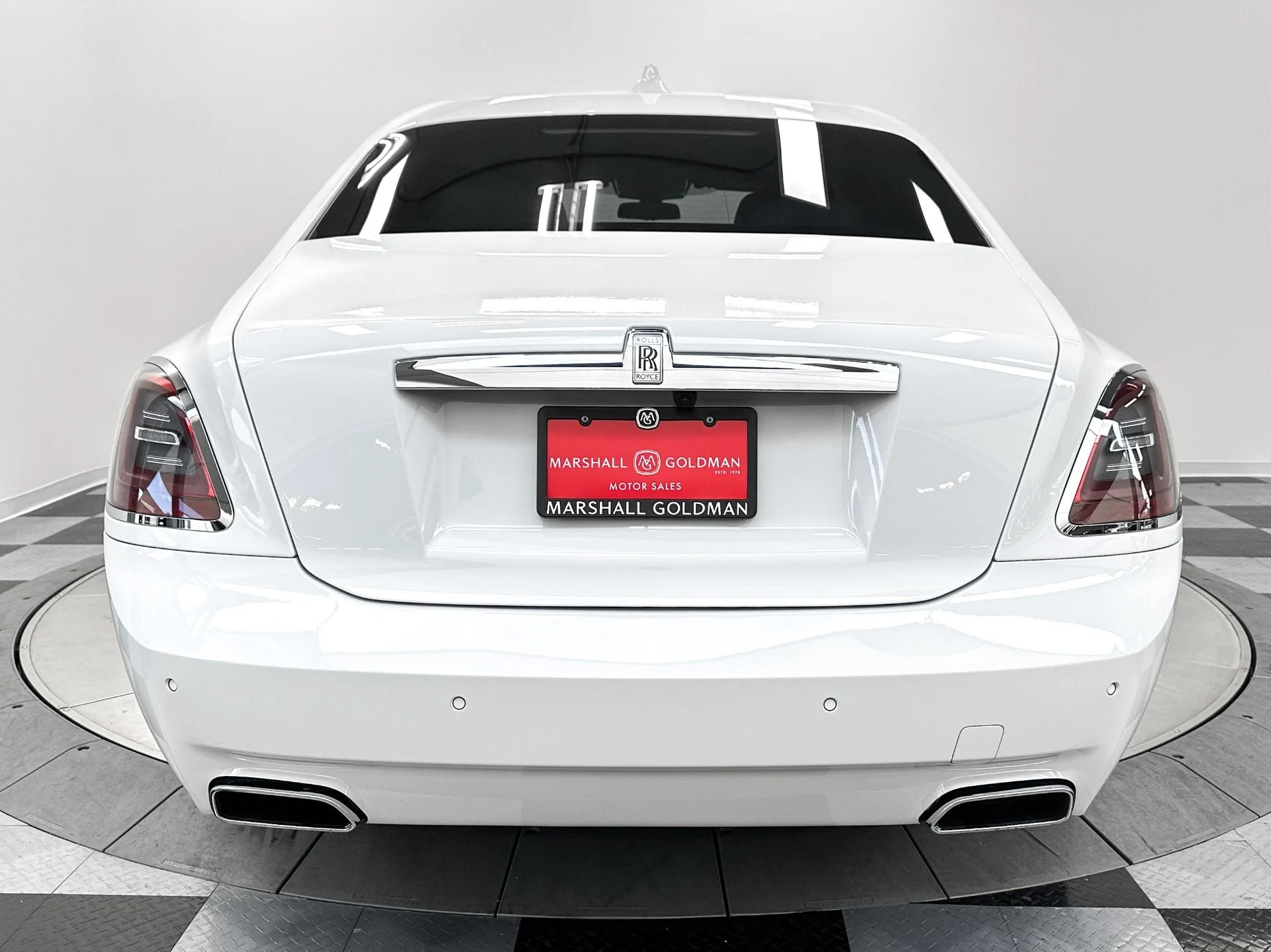 mph007_3151318771_Used_2021_Rolls_Royce_Ghost_The_GHOST_Package_Bespoke_Audio_Rear_Seat_Entertainment_1772048409_4e98a23300