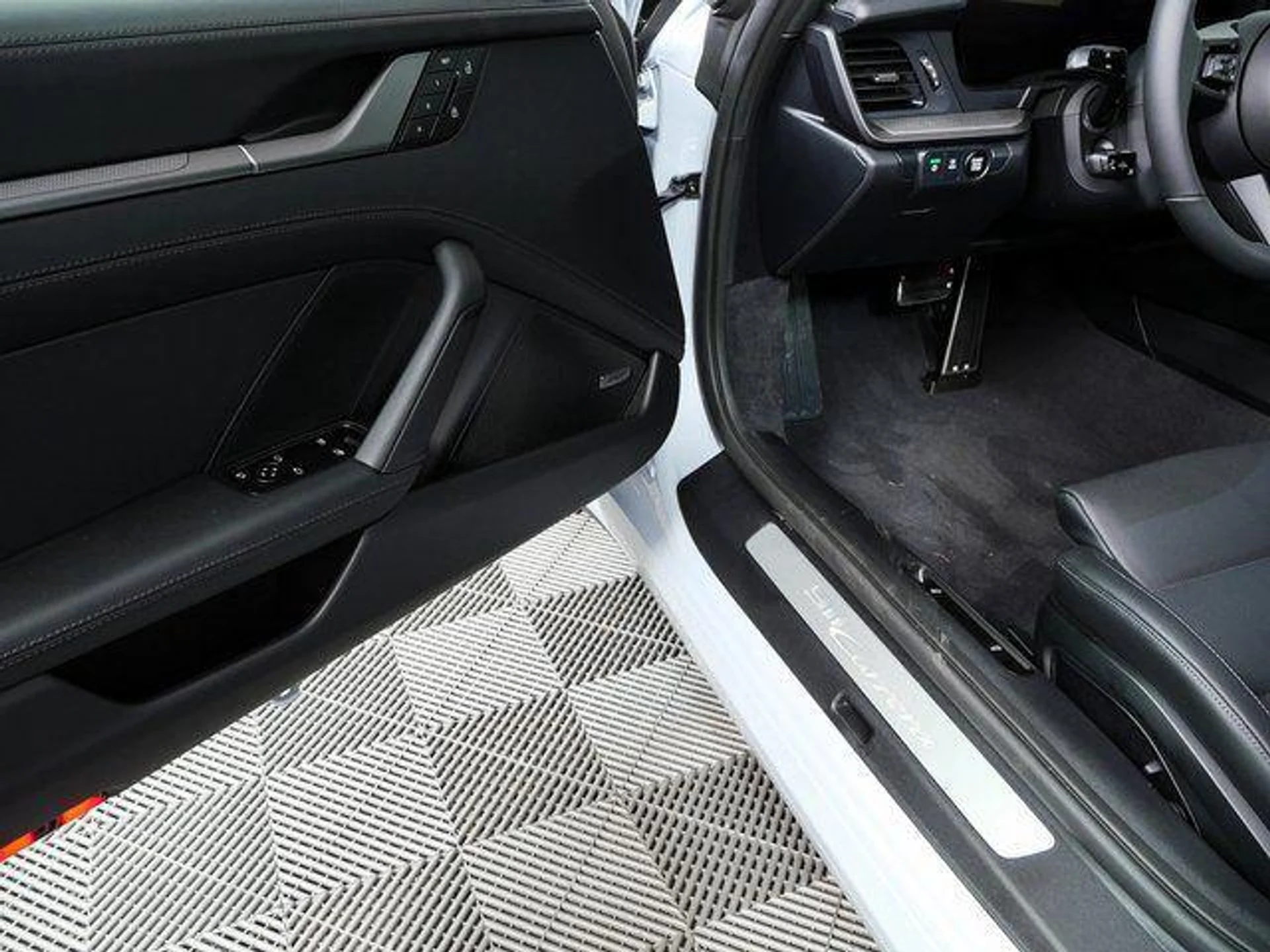 mph007_3155625941_2_C_Tv_Hnqqtau_X_Ryuyr_TH_3_W_Wy_Z_Te4_fe3ec0427e