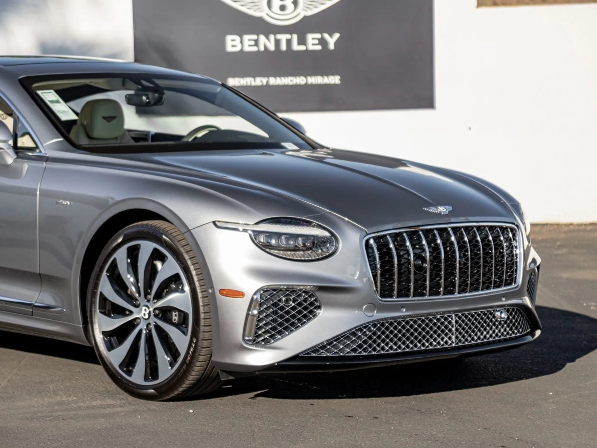 mph007_3160743121_8_5ee535336b