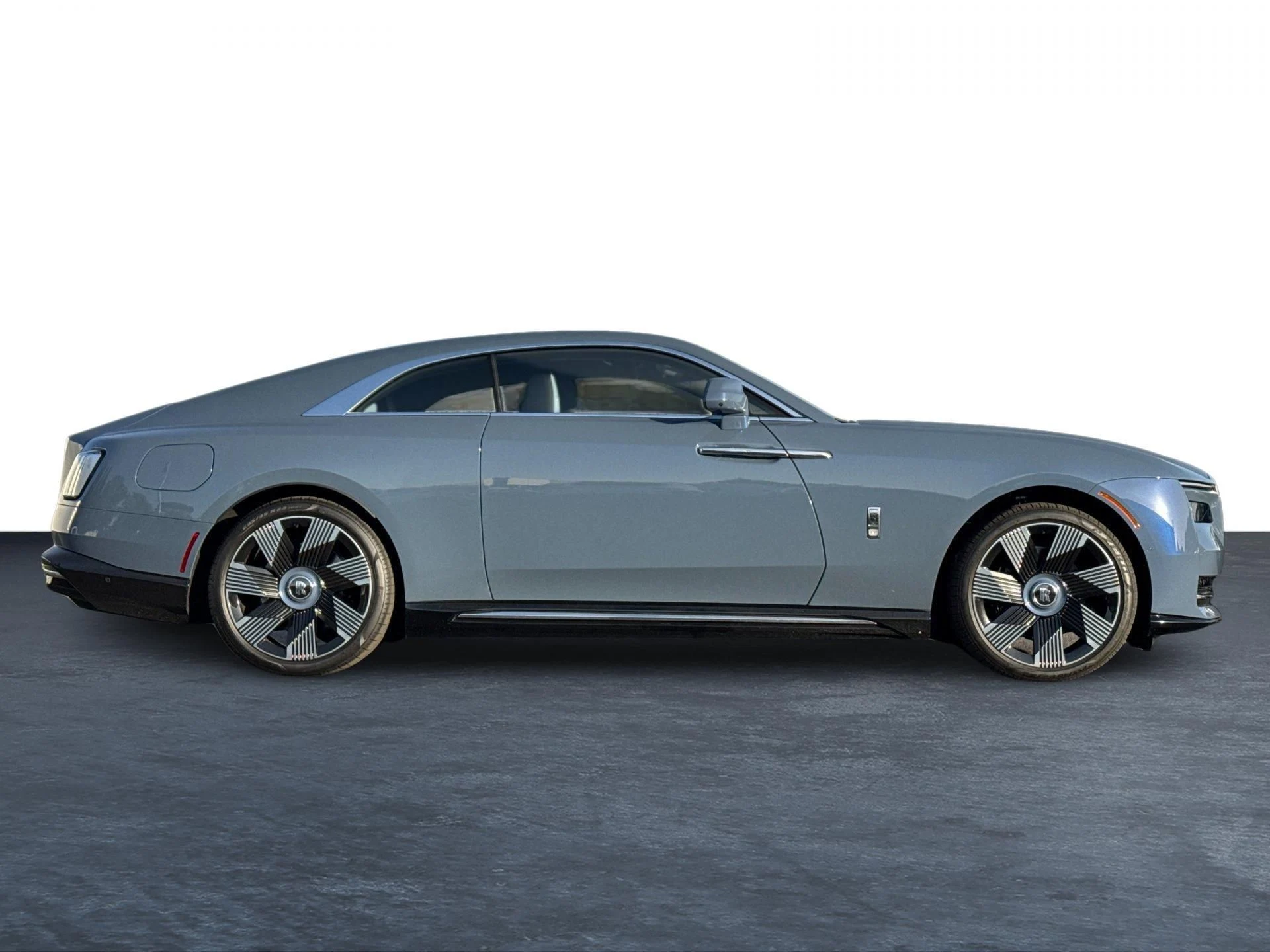 mph007_3163607837_Used_2025_Rolls_Royce_Spectre_1769854678_2f1cc56311